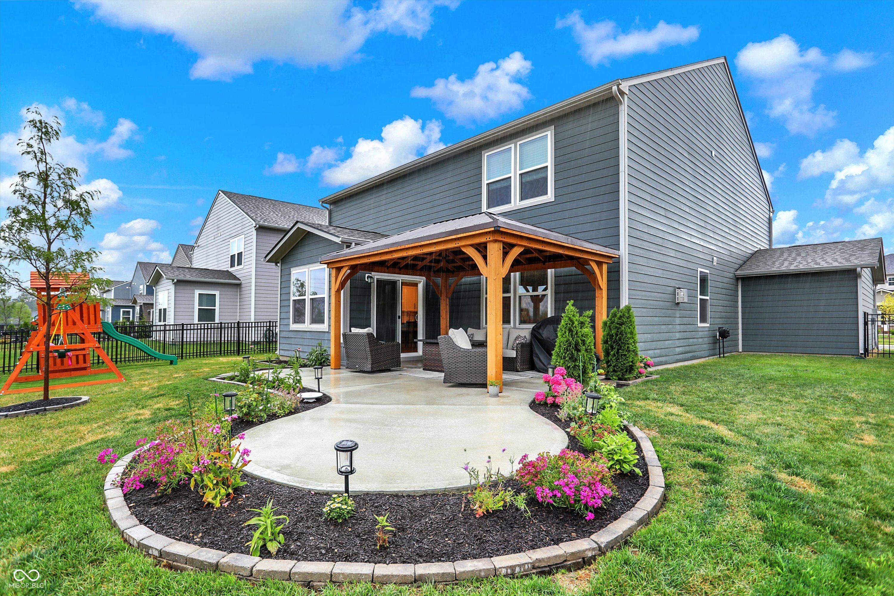 5367 Oak Knoll Drive