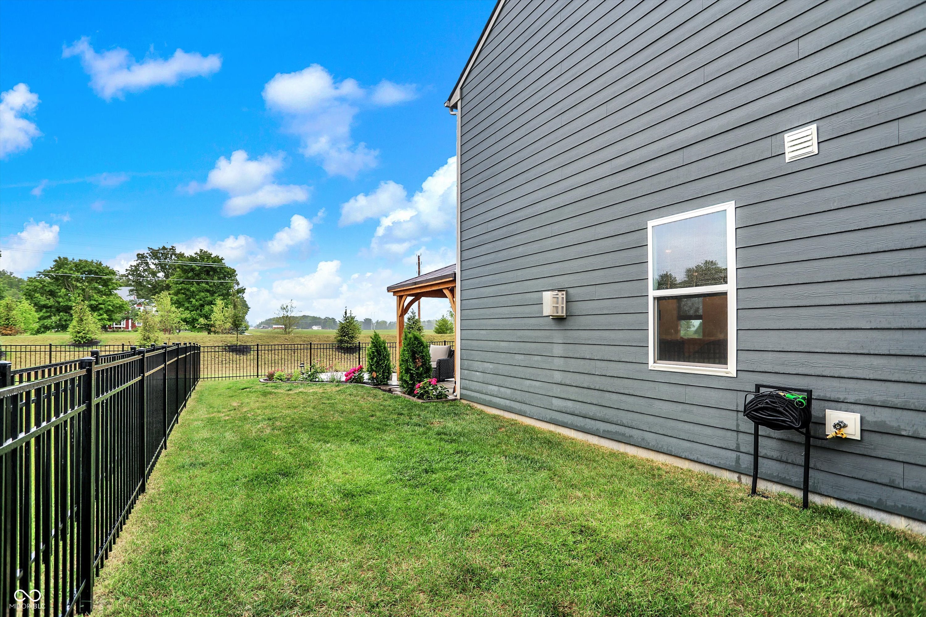 5367 Oak Knoll Drive