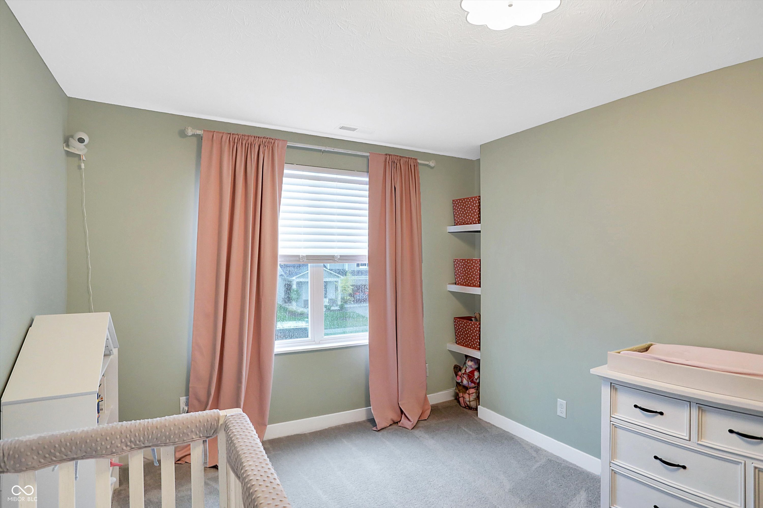 5367 Oak Knoll Drive
