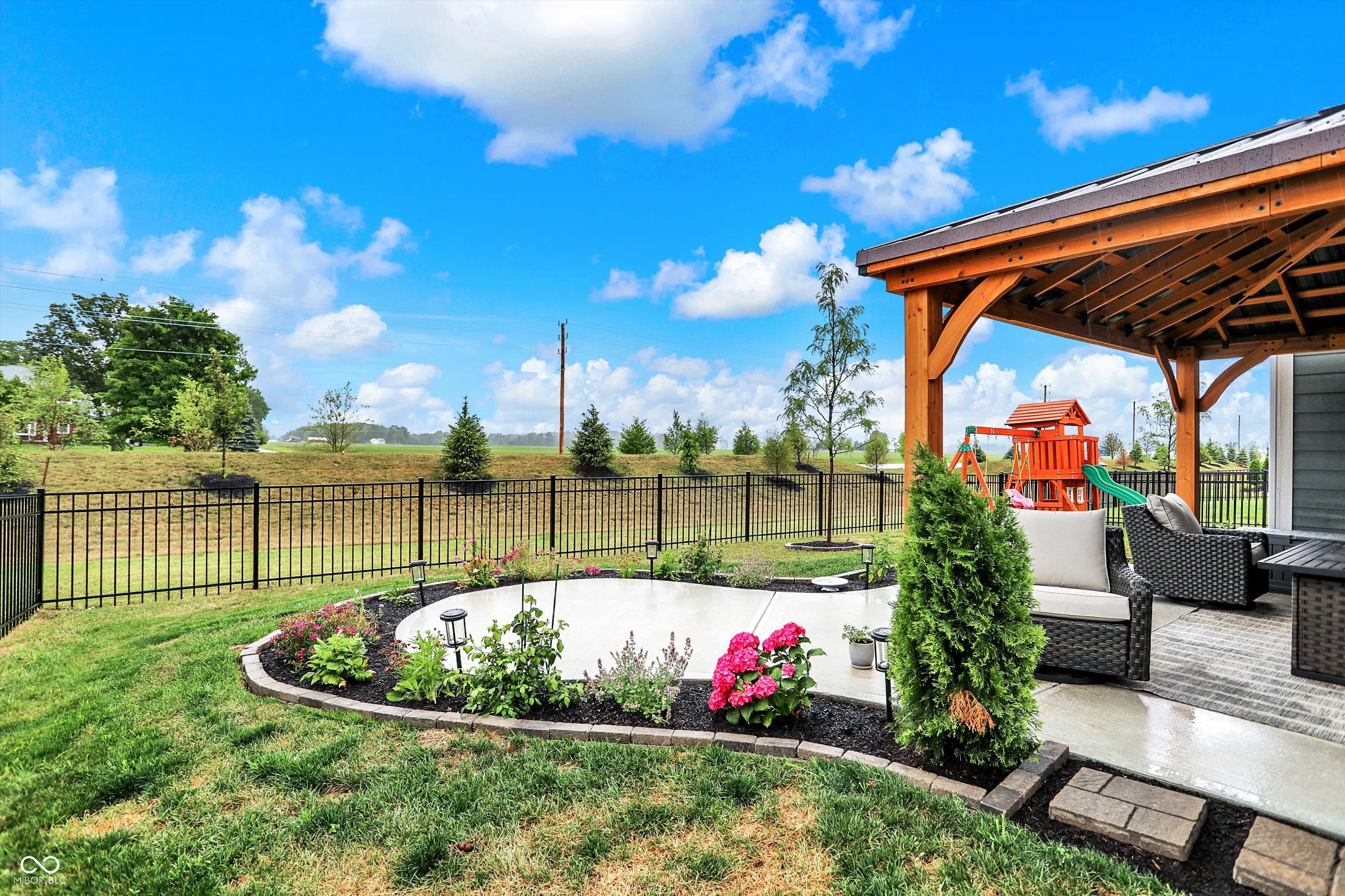5367 Oak Knoll Drive
