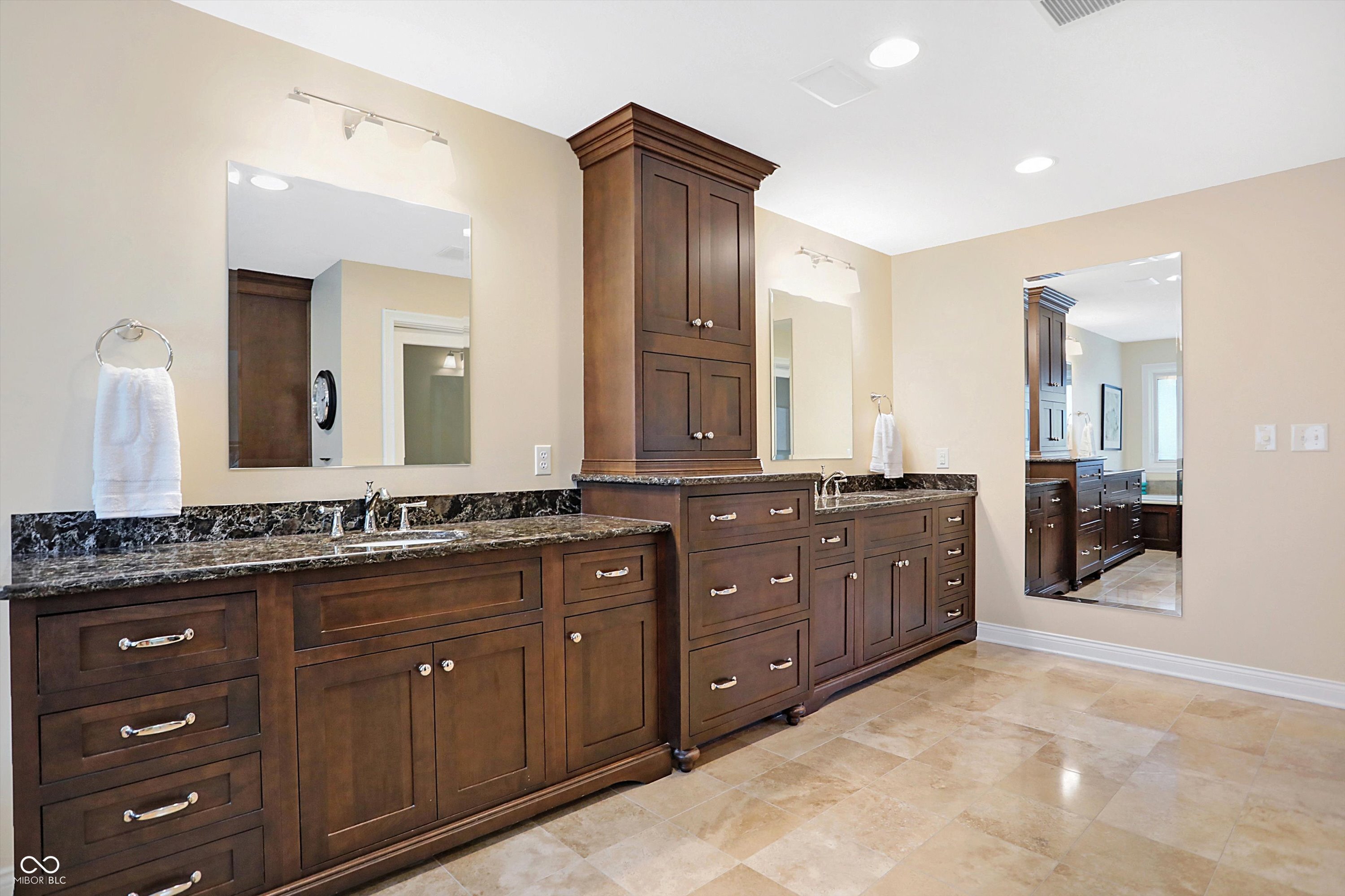 9839 Overlook Pointe