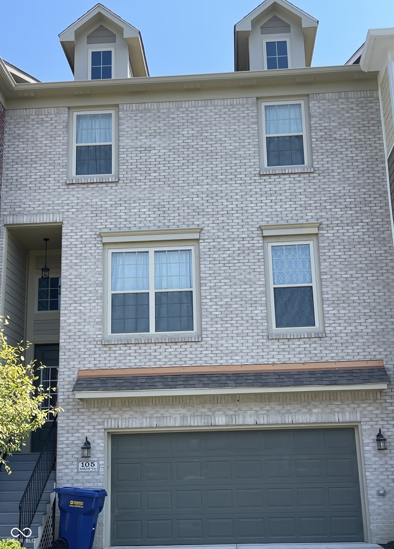 105 Wakefield Way