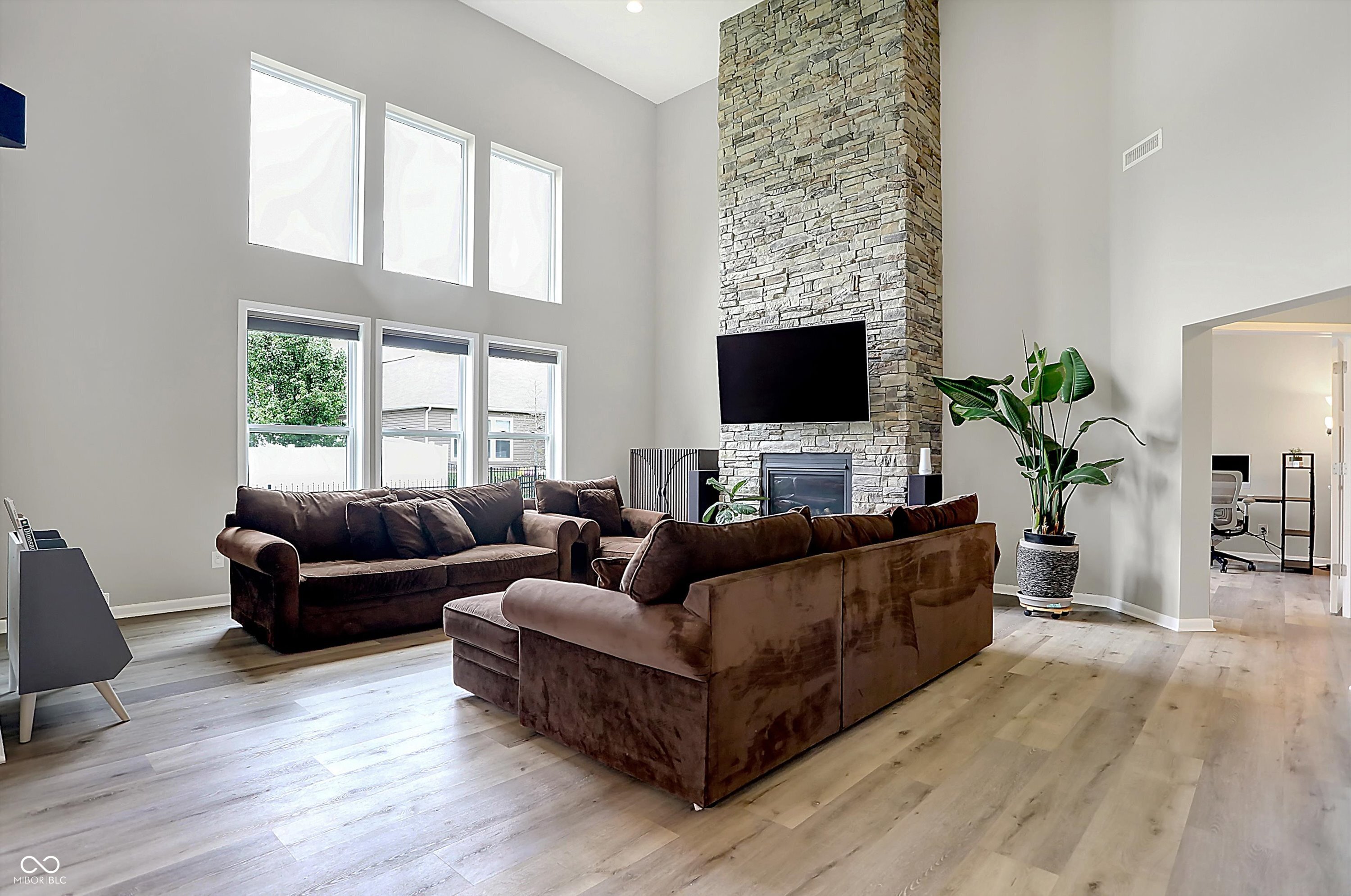 1258 Riverbank Drive