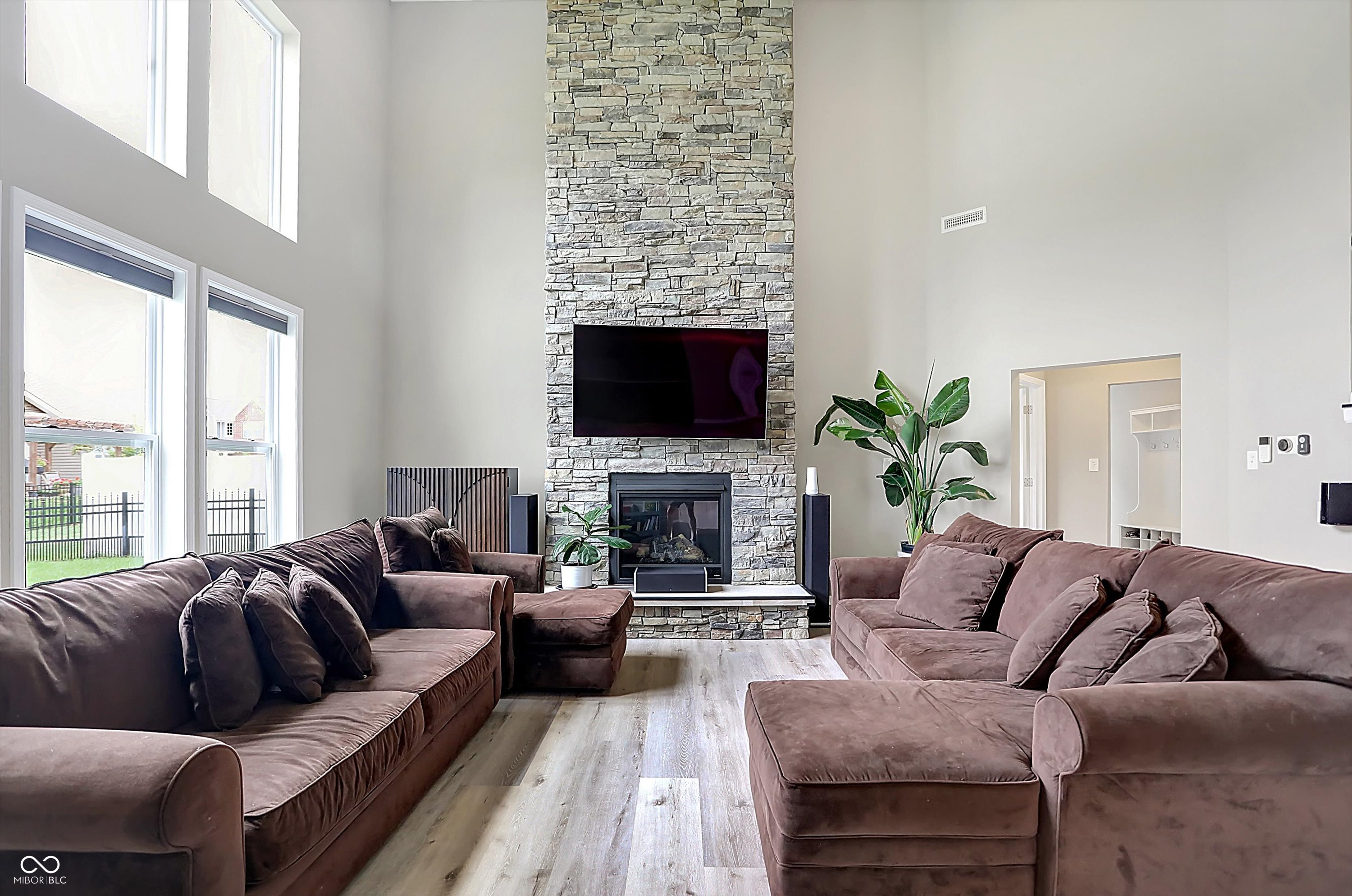 1258 Riverbank Drive