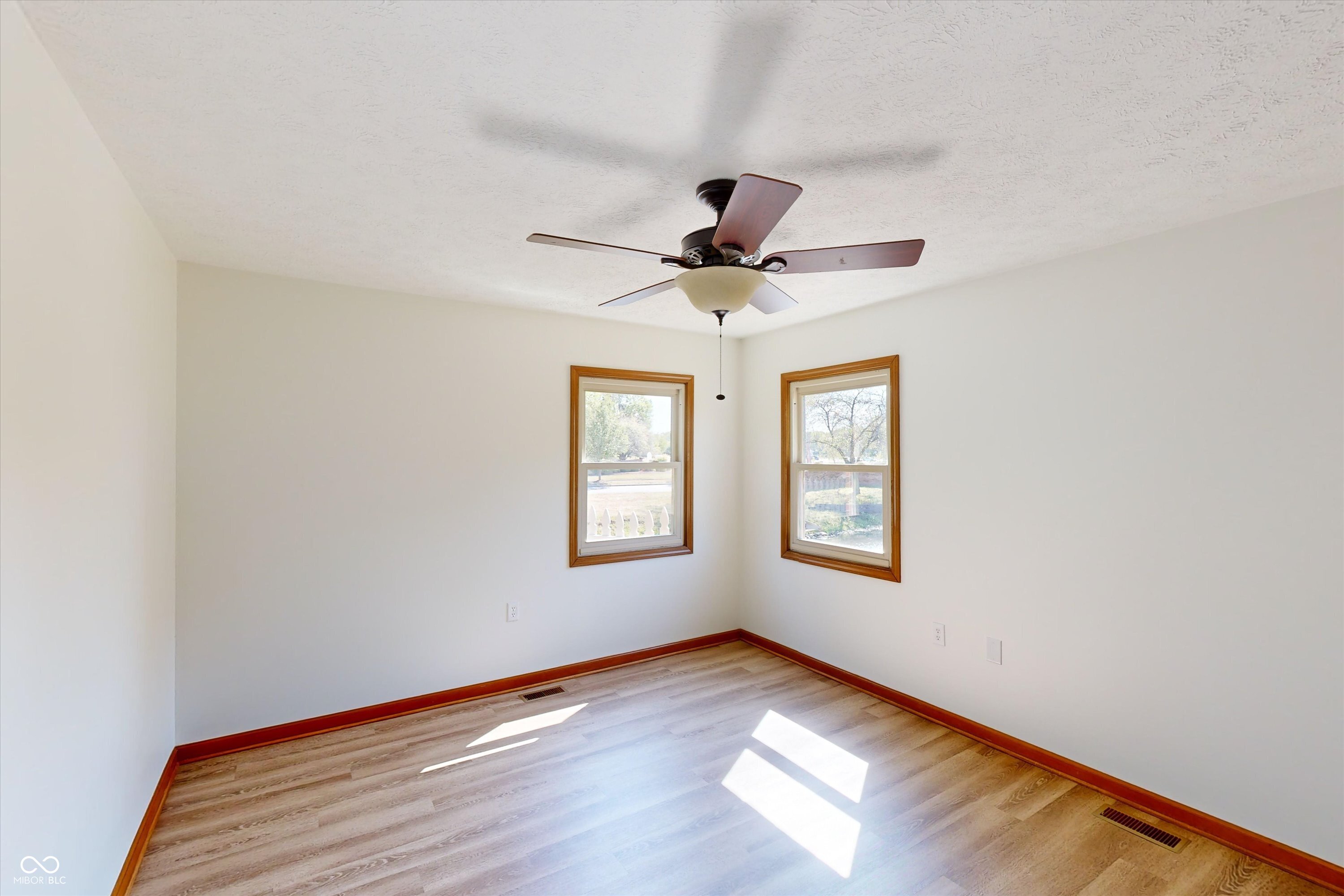 5405 Unity Trail