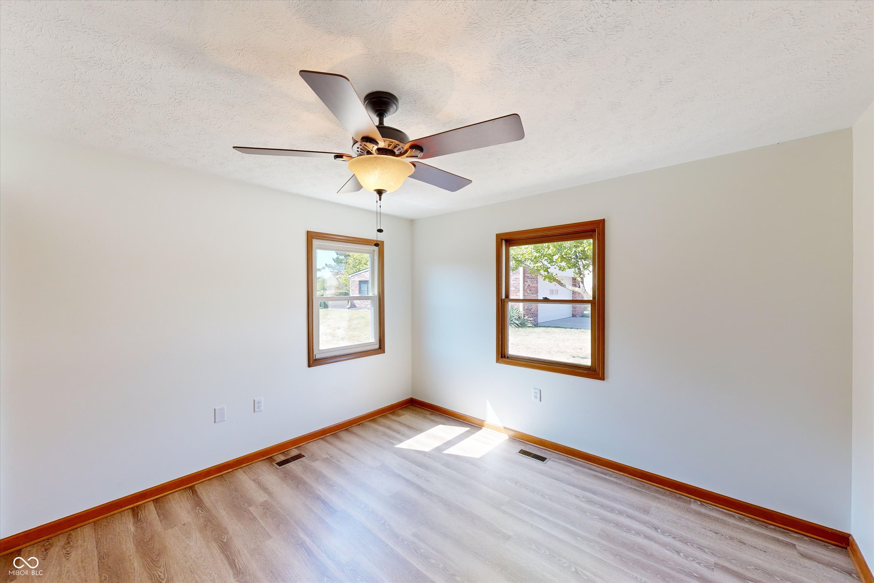 5405 Unity Trail