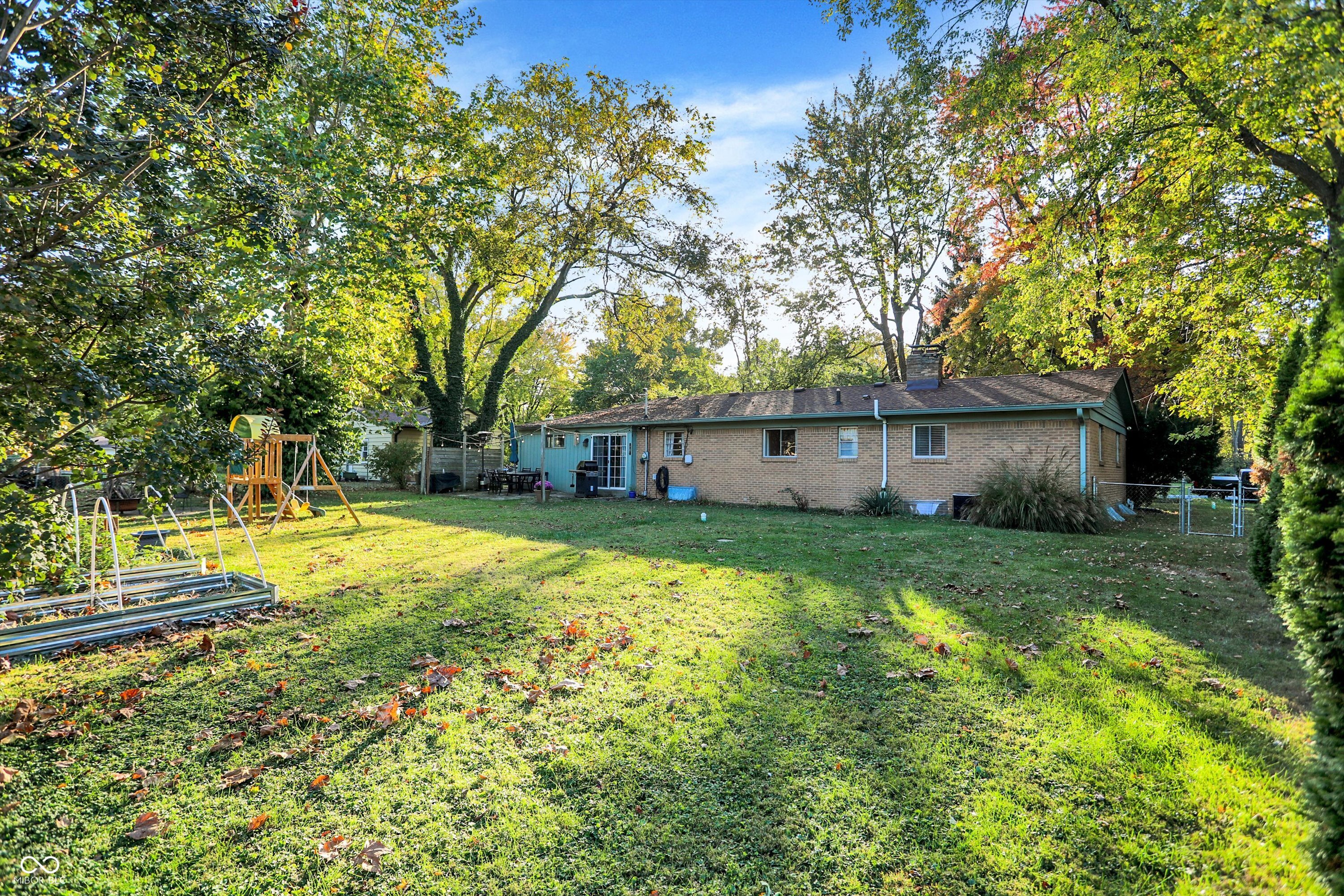 5535 N Drexel Avenue