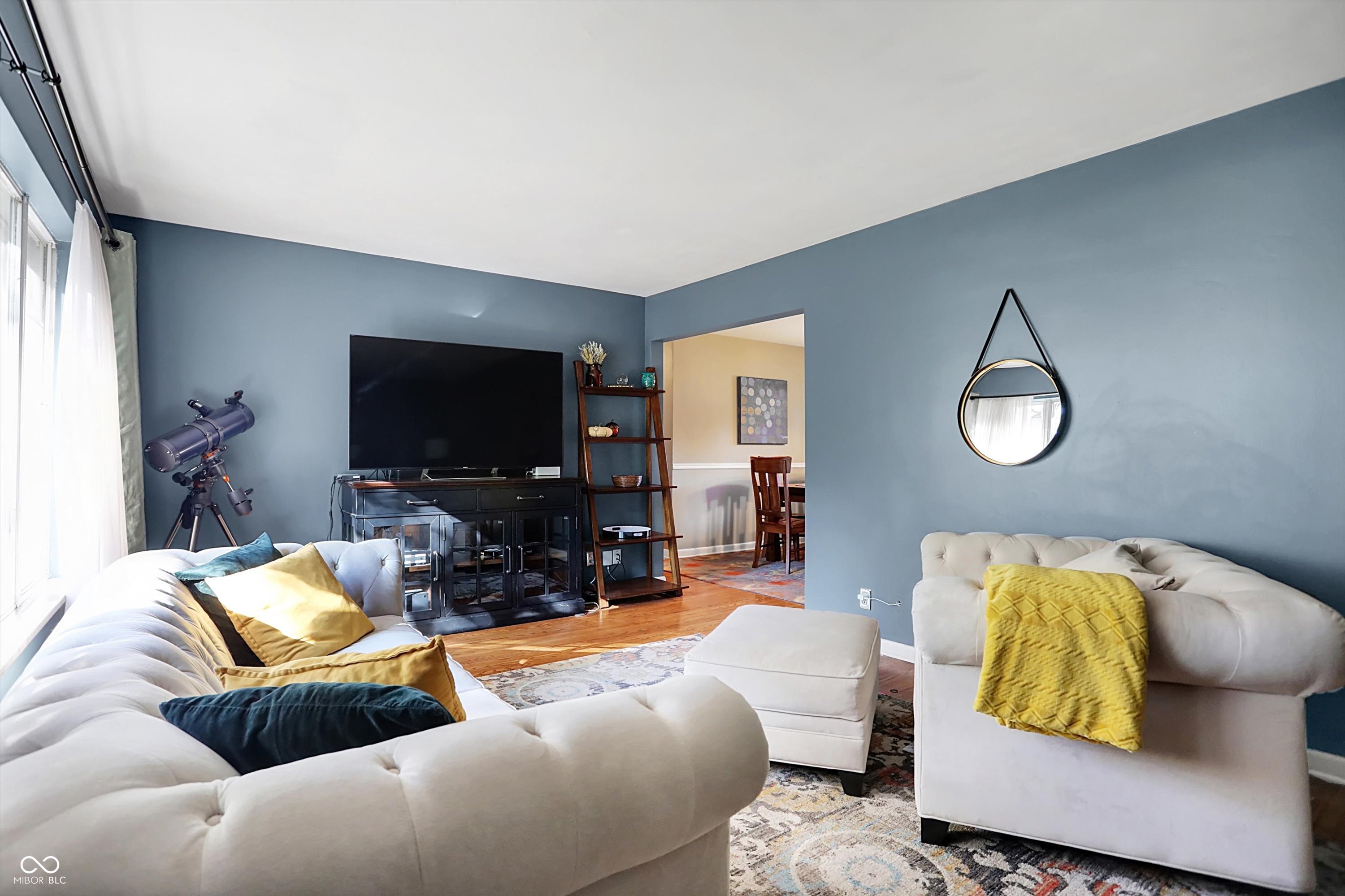 5535 N Drexel Avenue