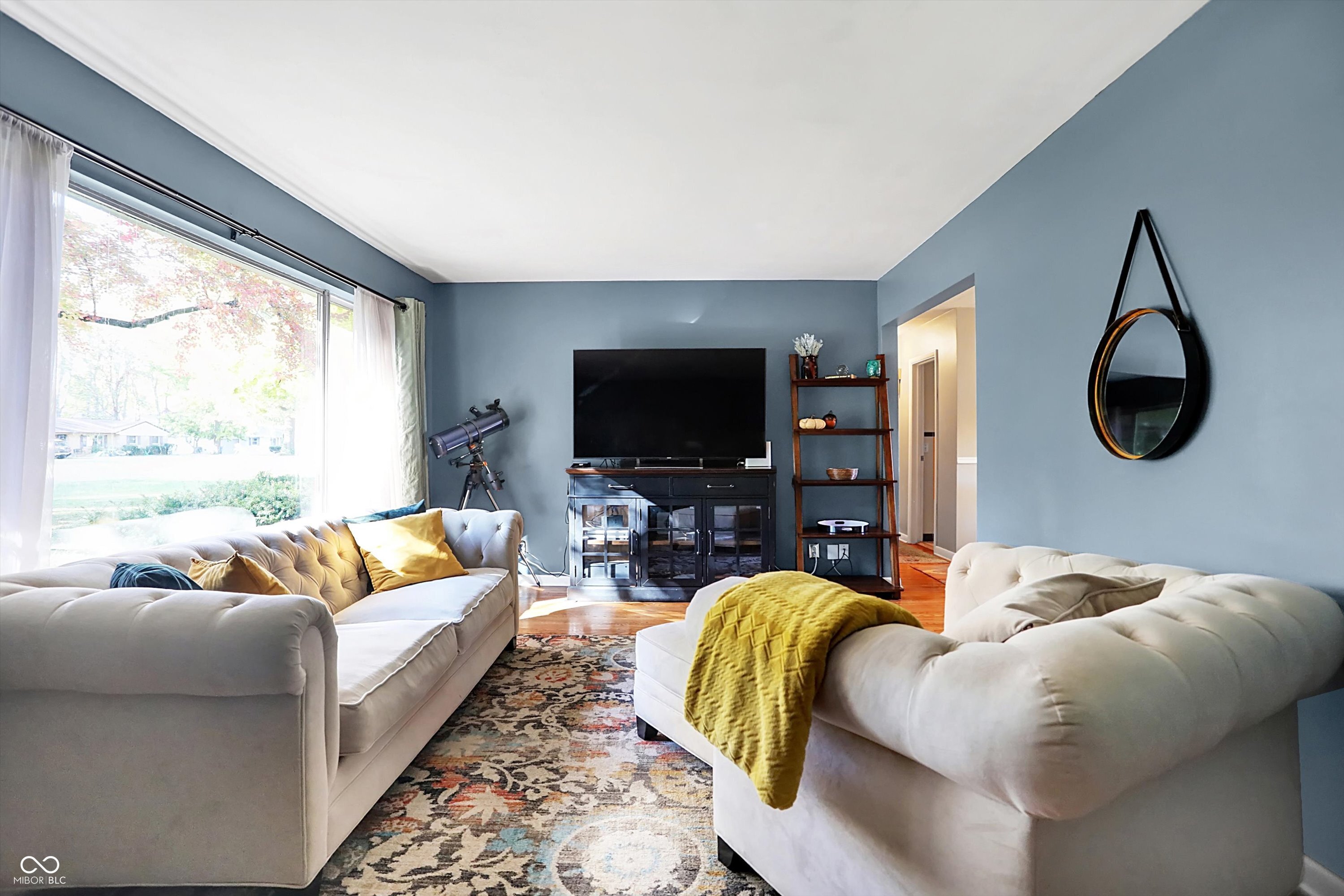 5535 N Drexel Avenue