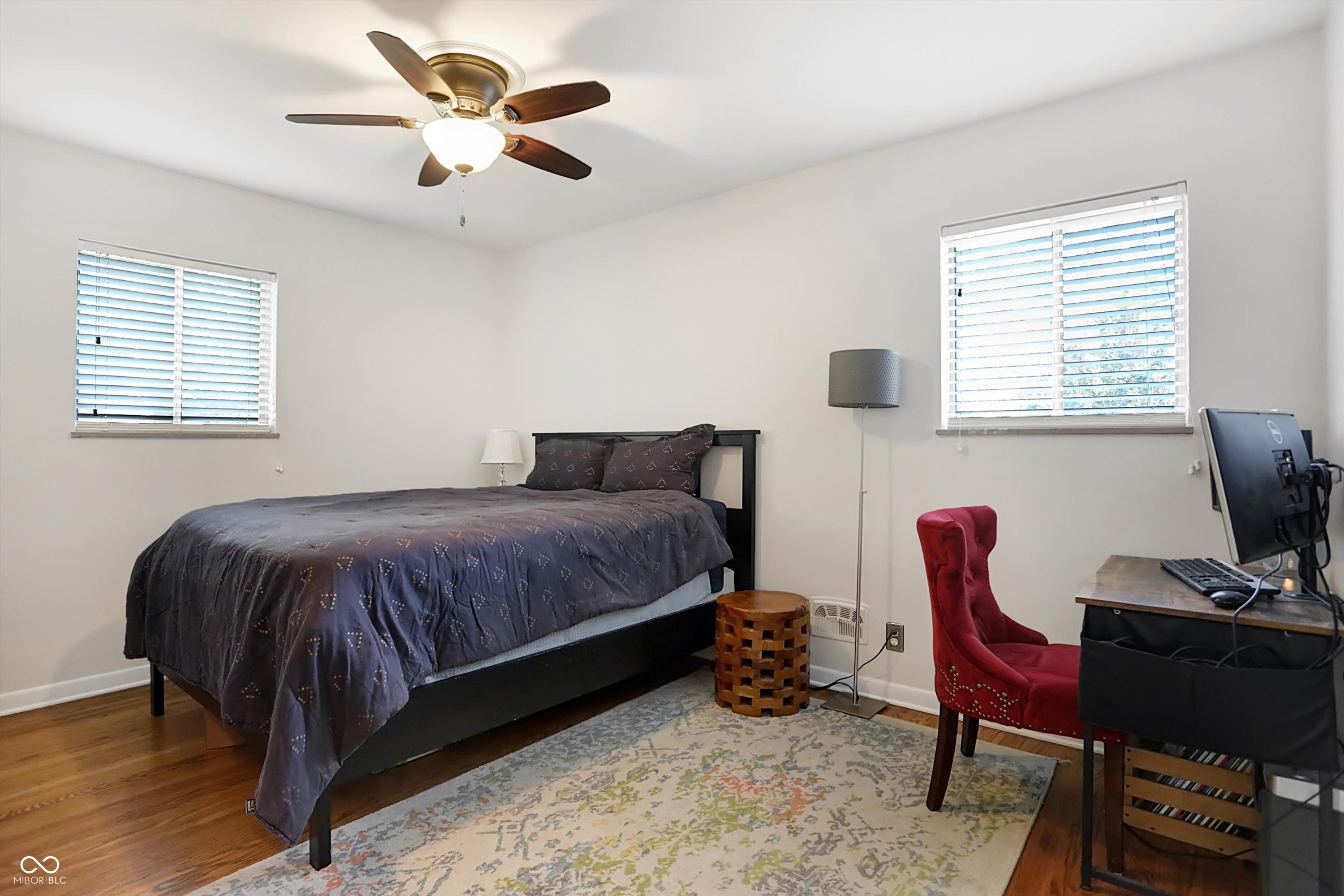 5535 N Drexel Avenue