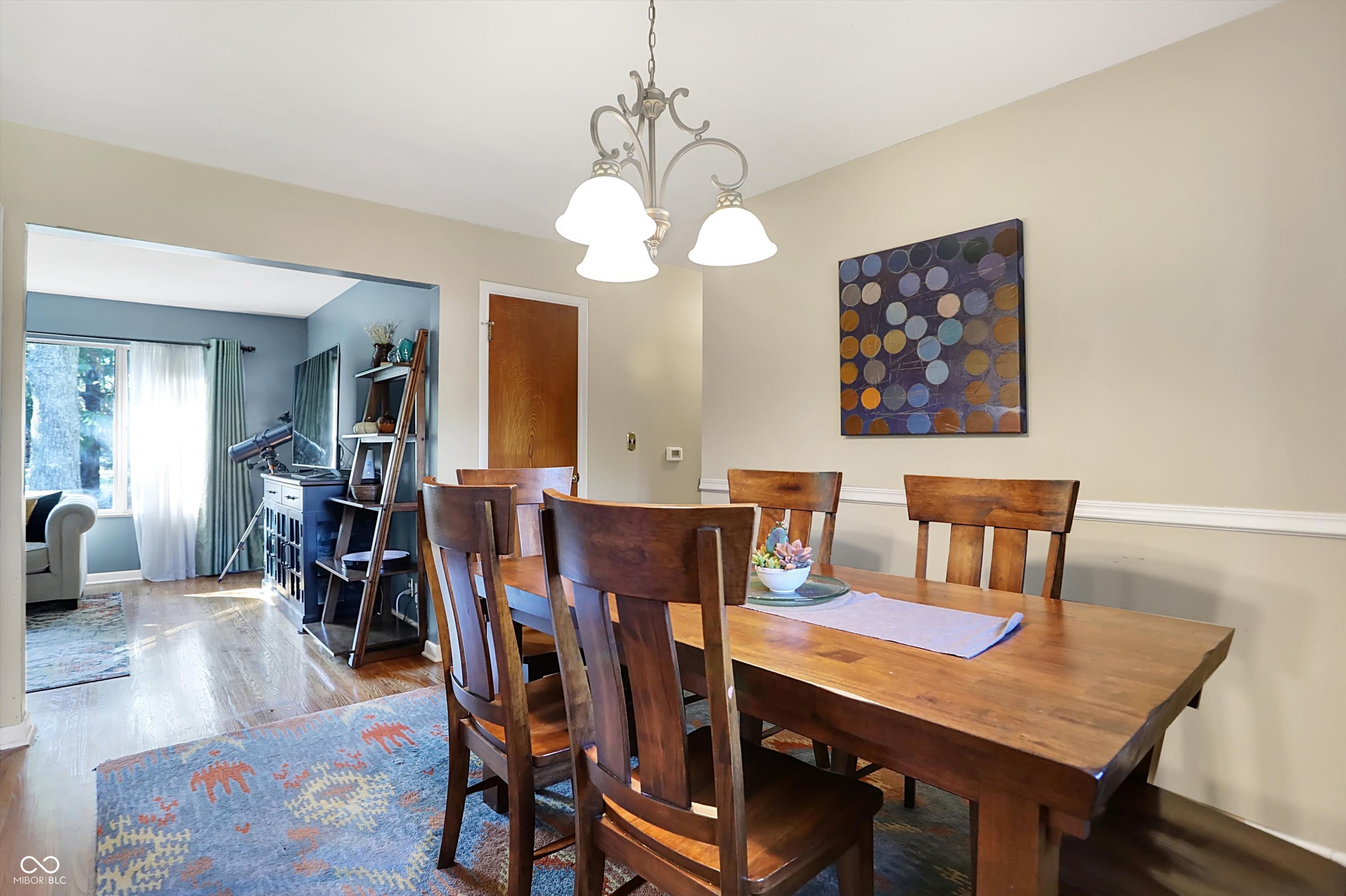 5535 N Drexel Avenue