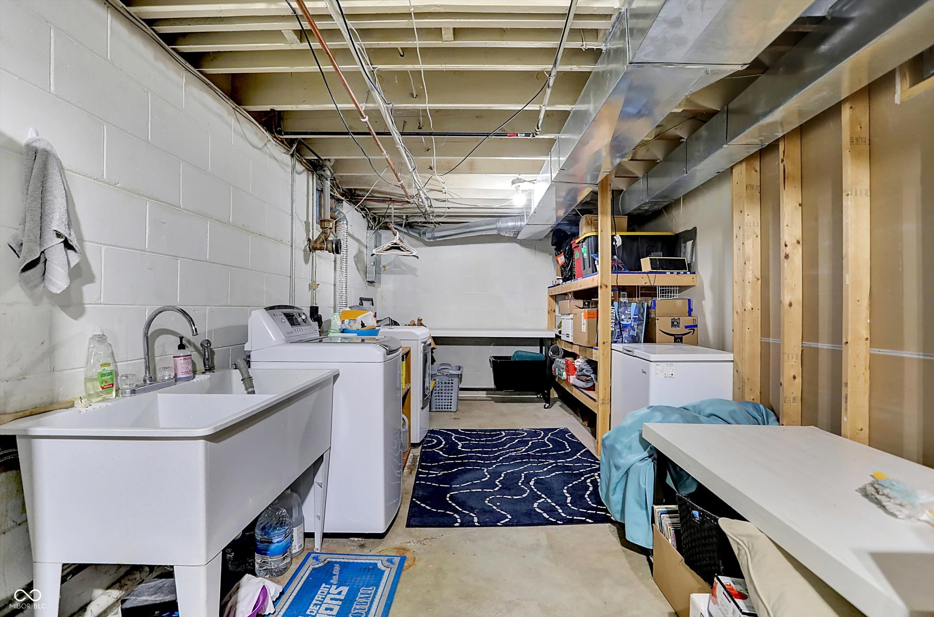 5535 N Drexel Avenue