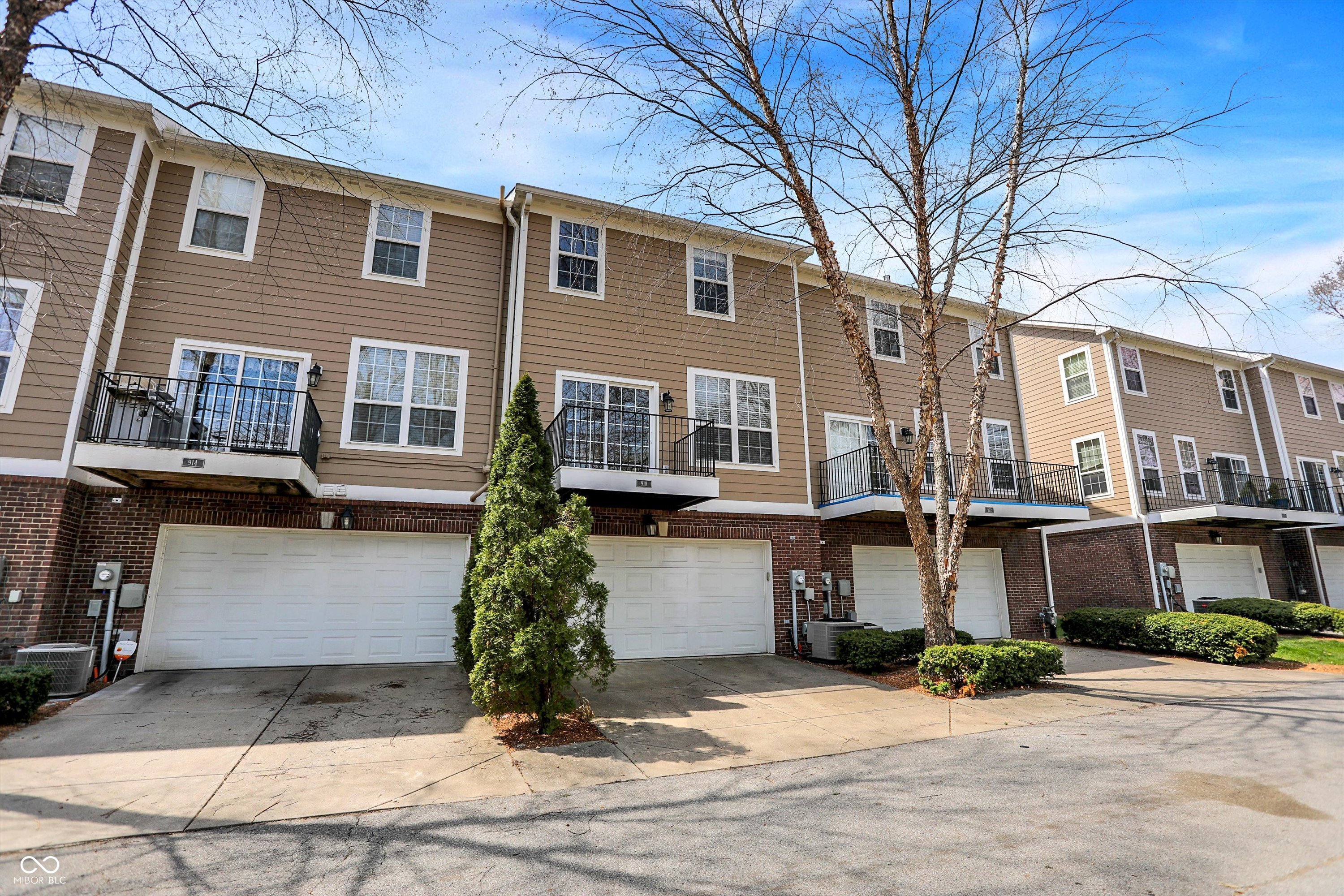 918 Rosalind Place