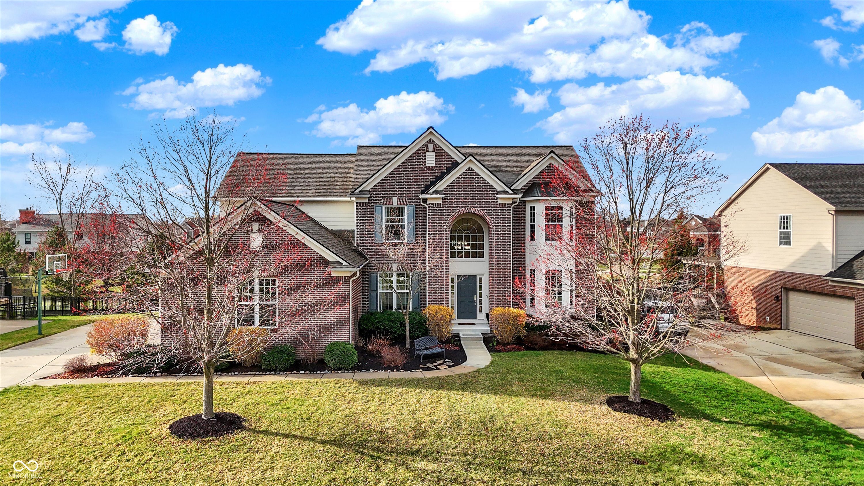 9253 Windrift Way