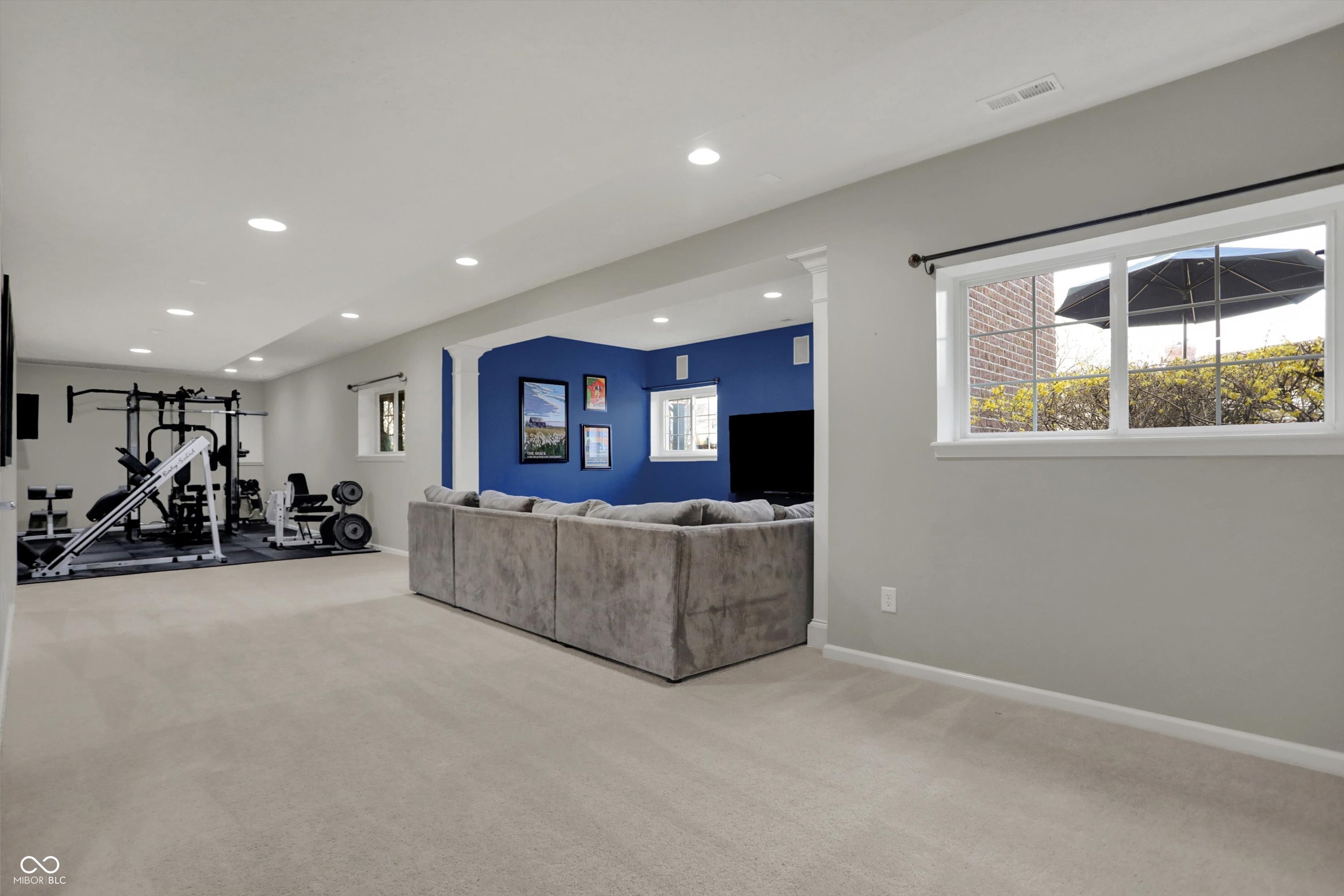 9253 Windrift Way