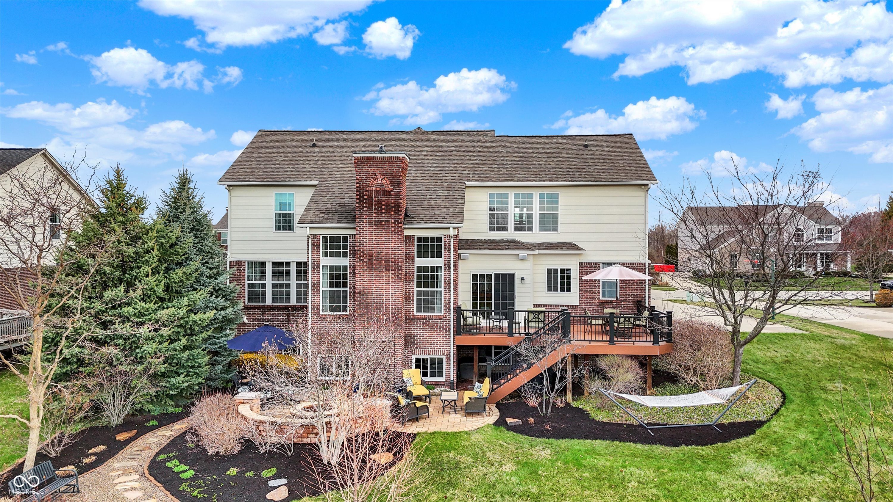 9253 Windrift Way