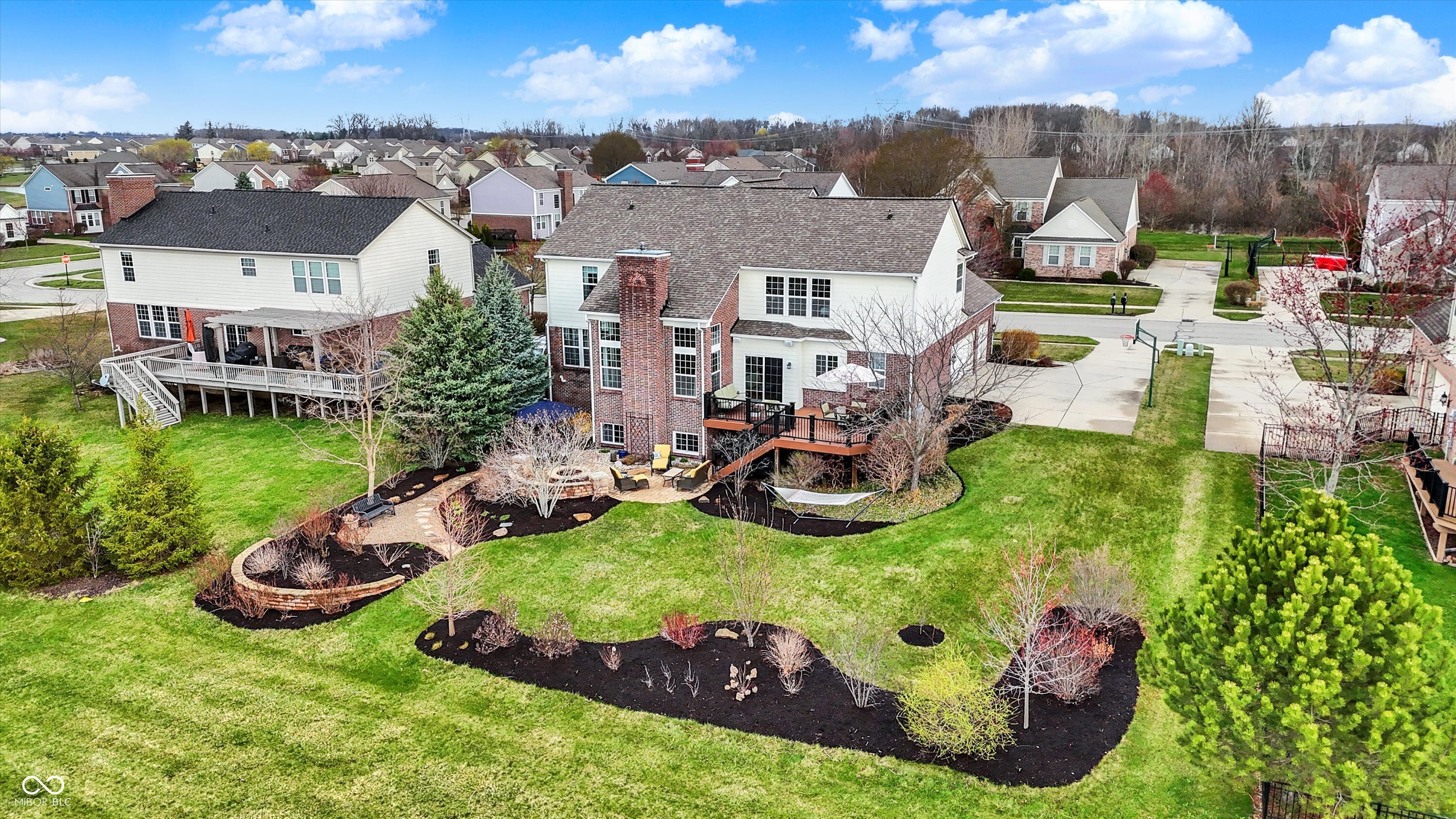 9253 Windrift Way