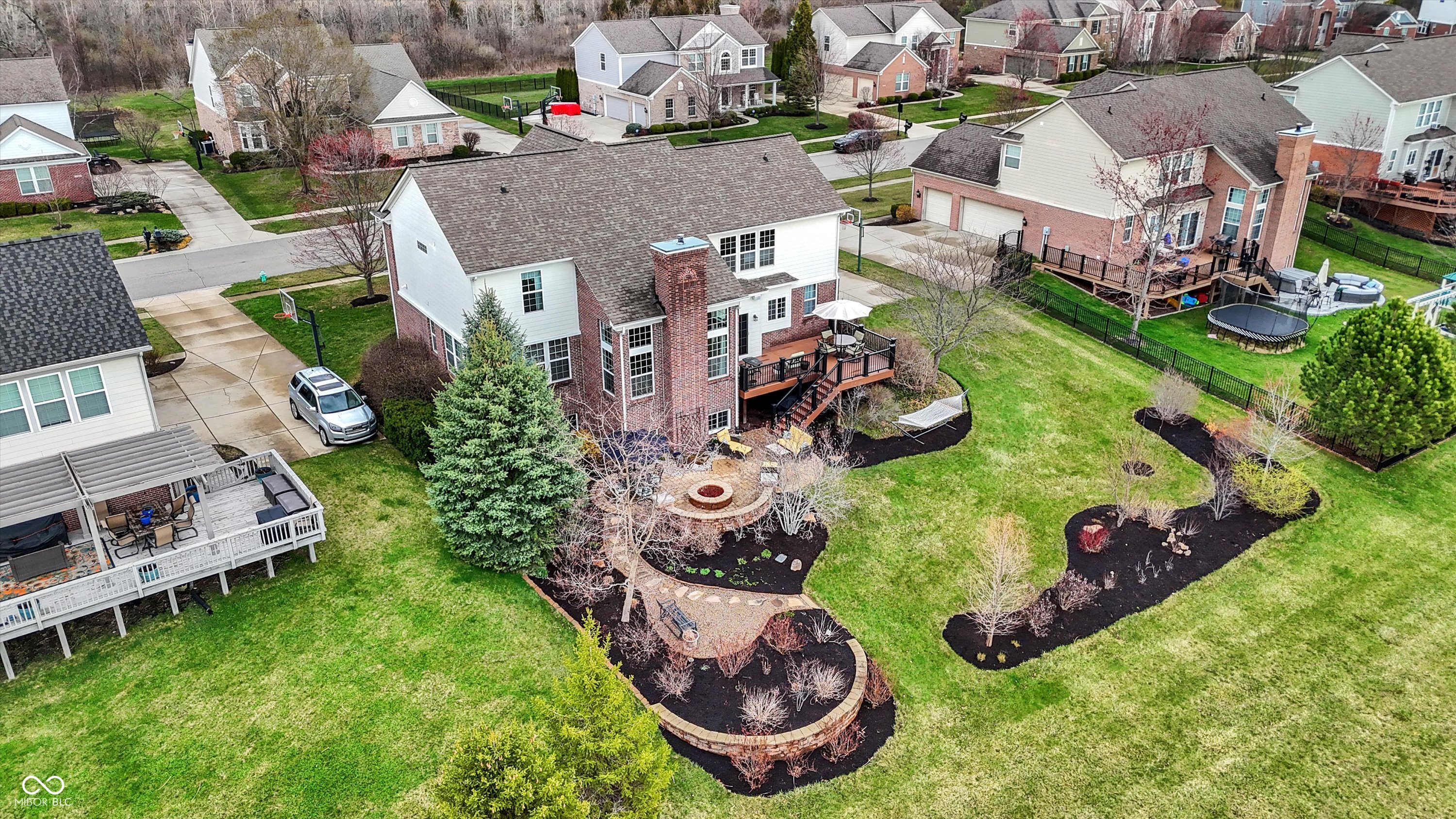 9253 Windrift Way