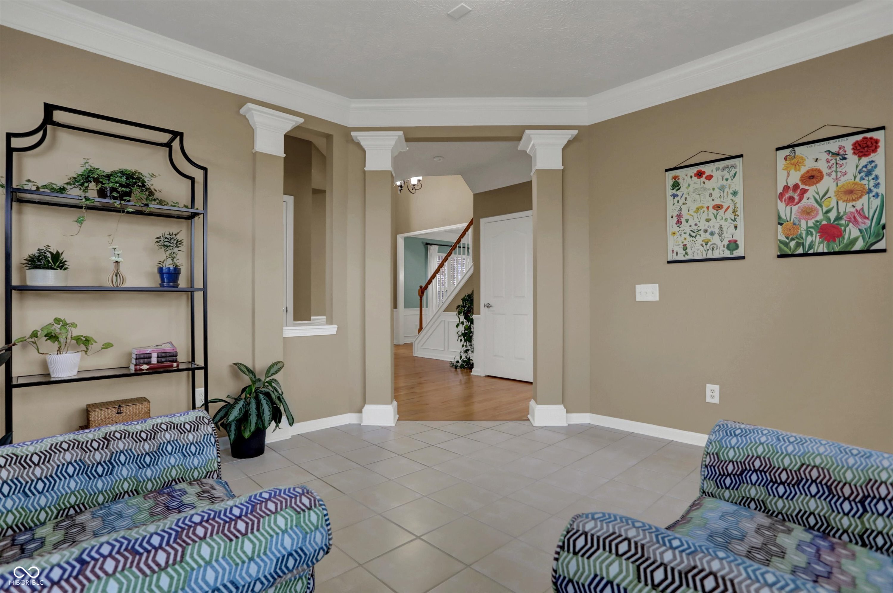 9253 Windrift Way