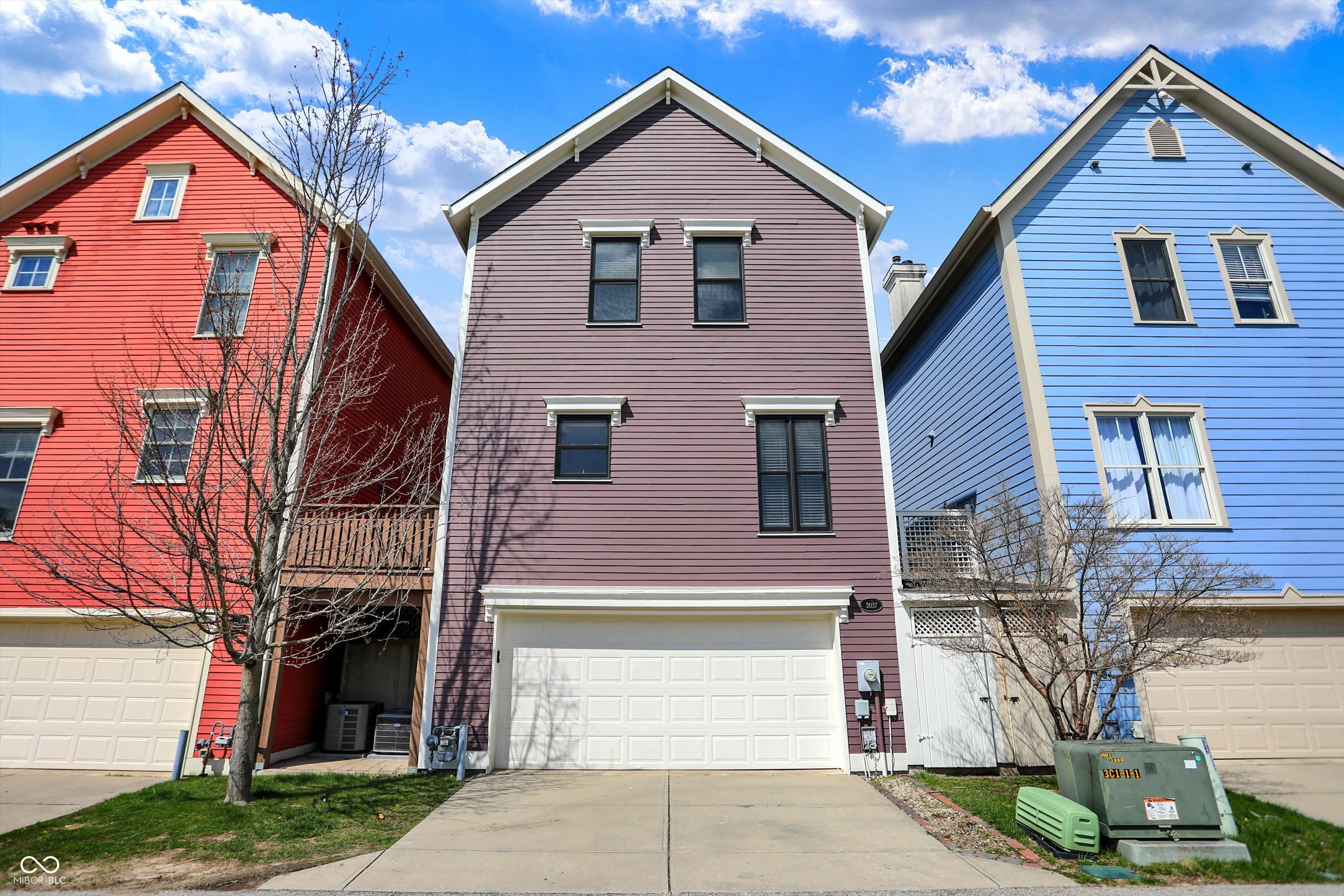 2037 Rhettsbury Street