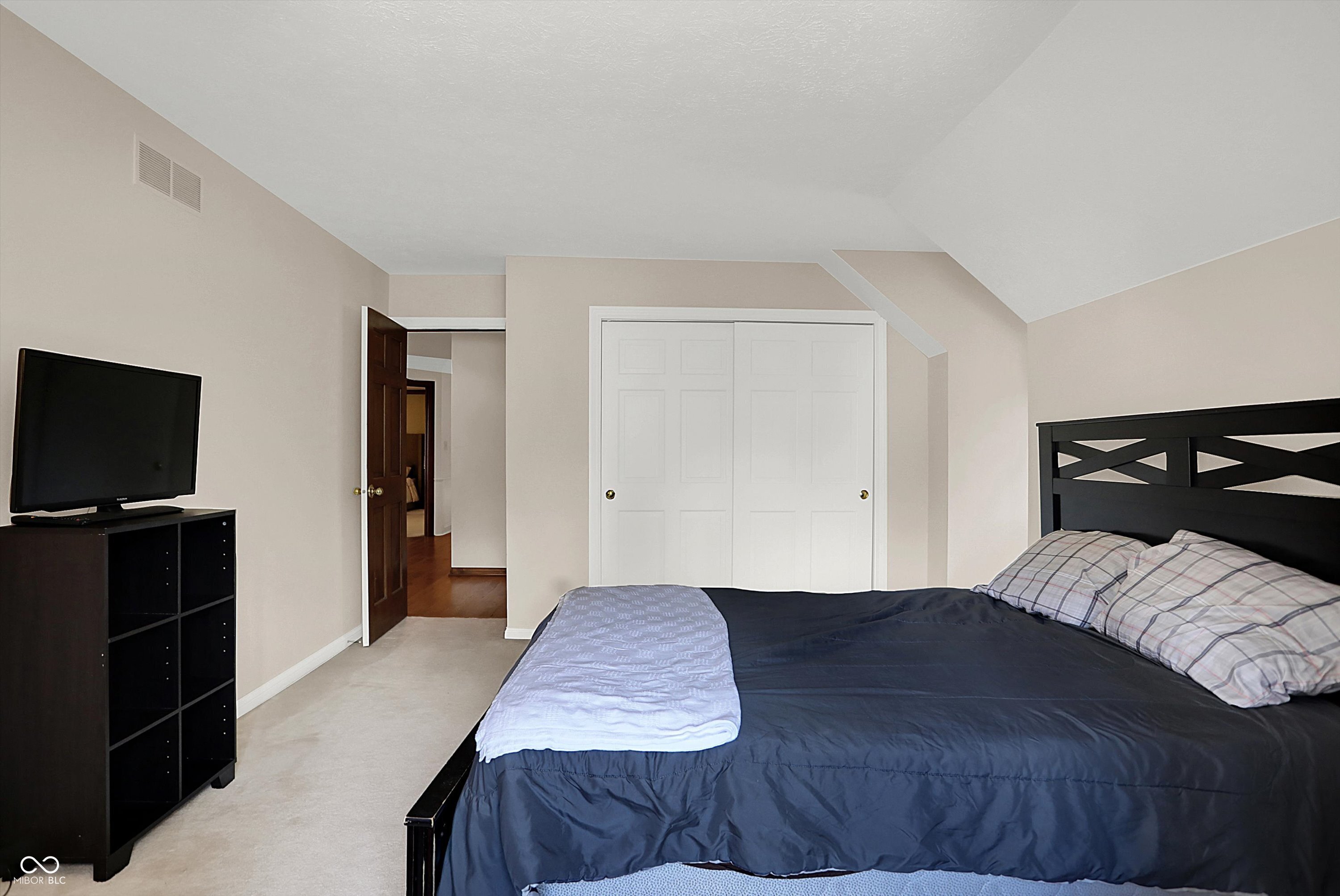 9015 Admirals Pointe Drive