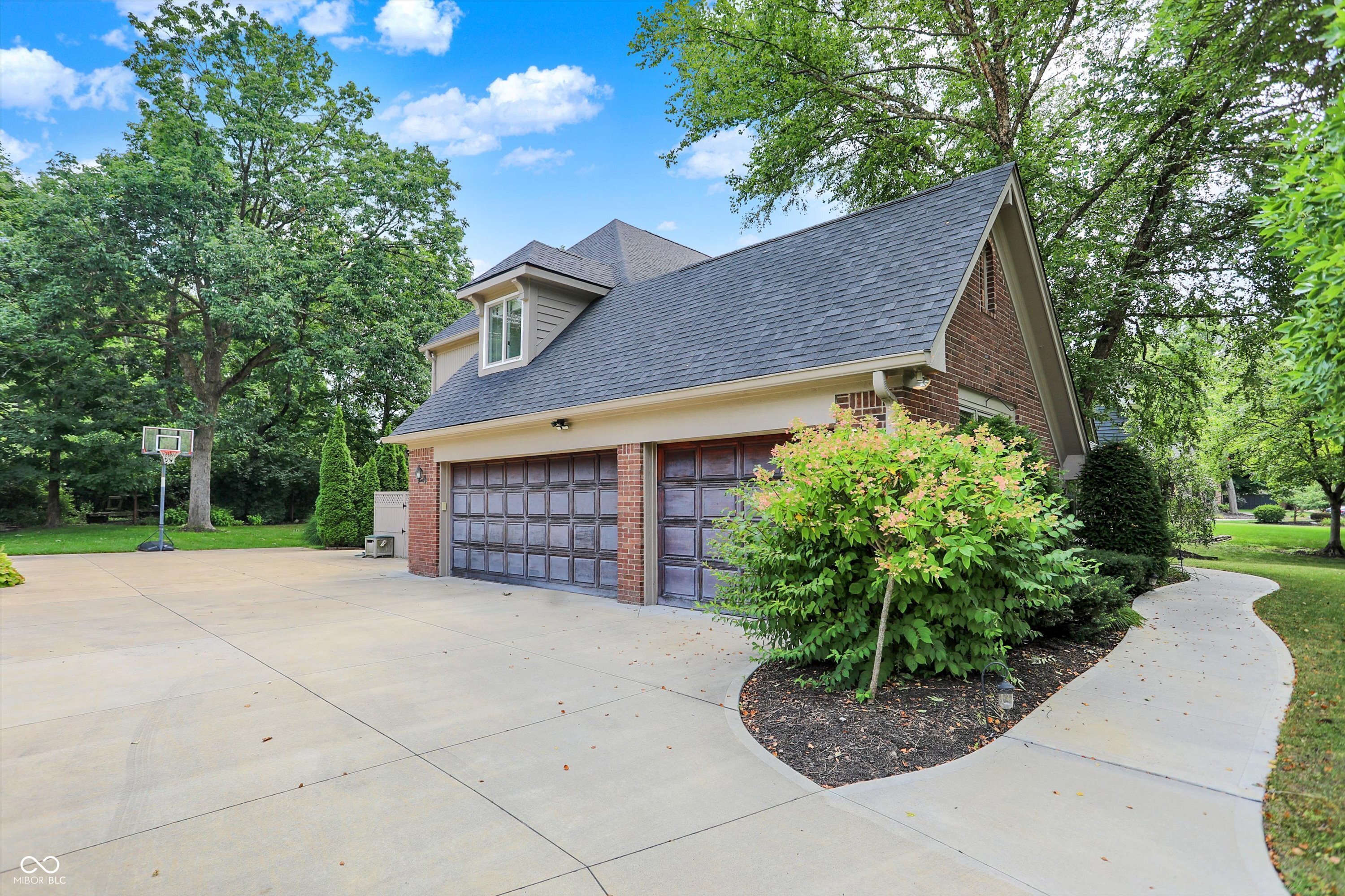 9015 Admirals Pointe Drive