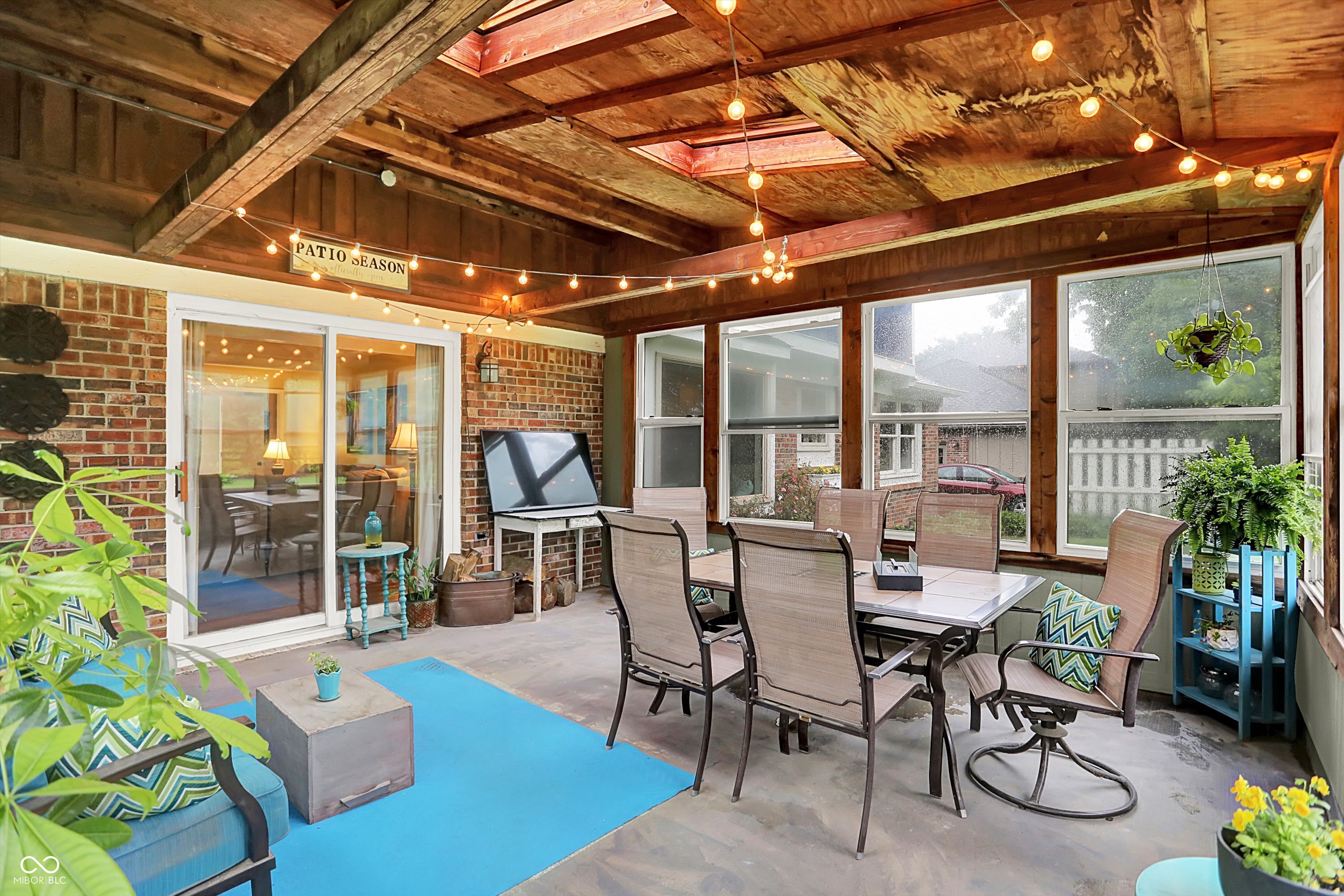 1095 Williamsburg Lane