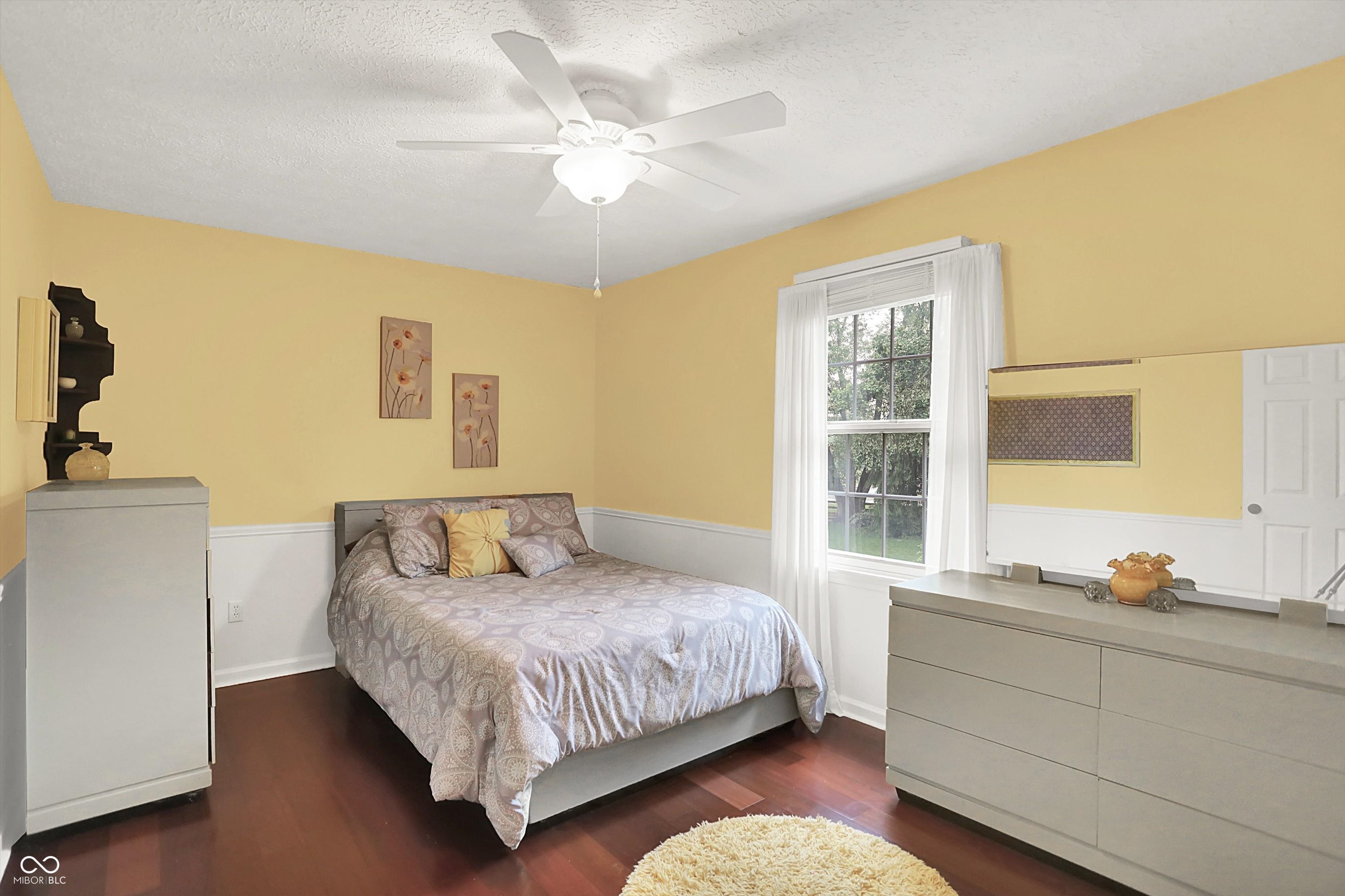 1095 Williamsburg Lane