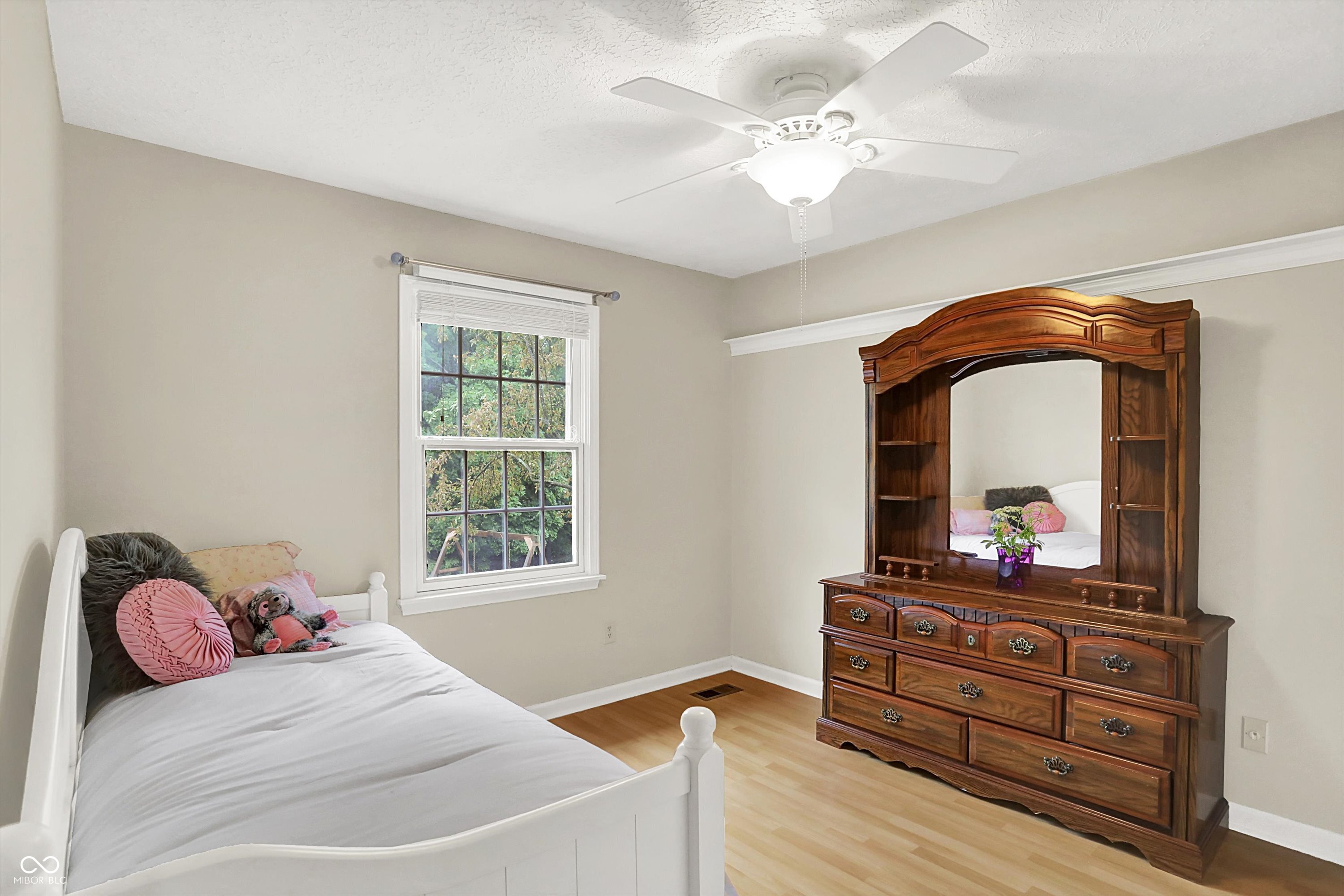 1095 Williamsburg Lane