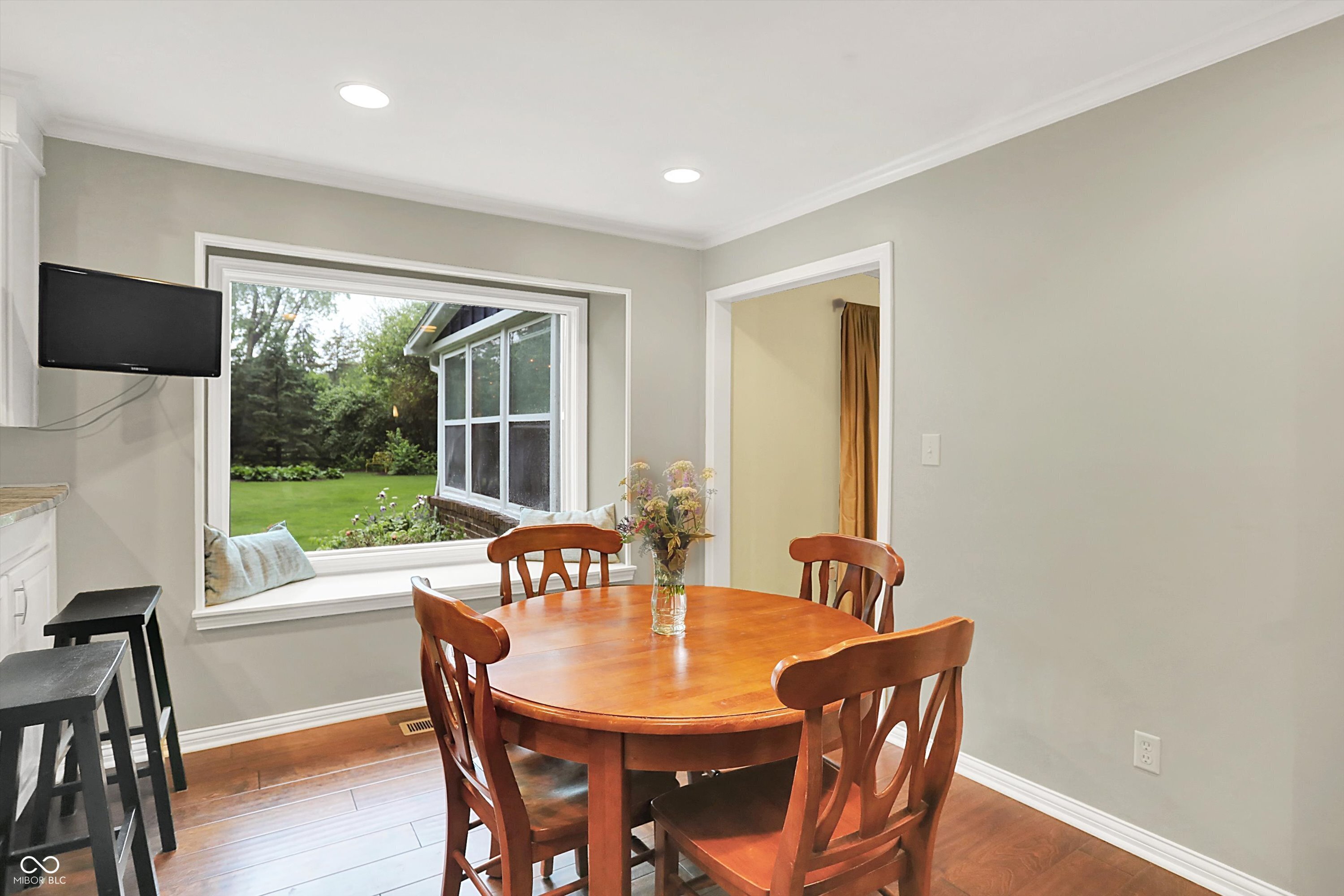 1095 Williamsburg Lane
