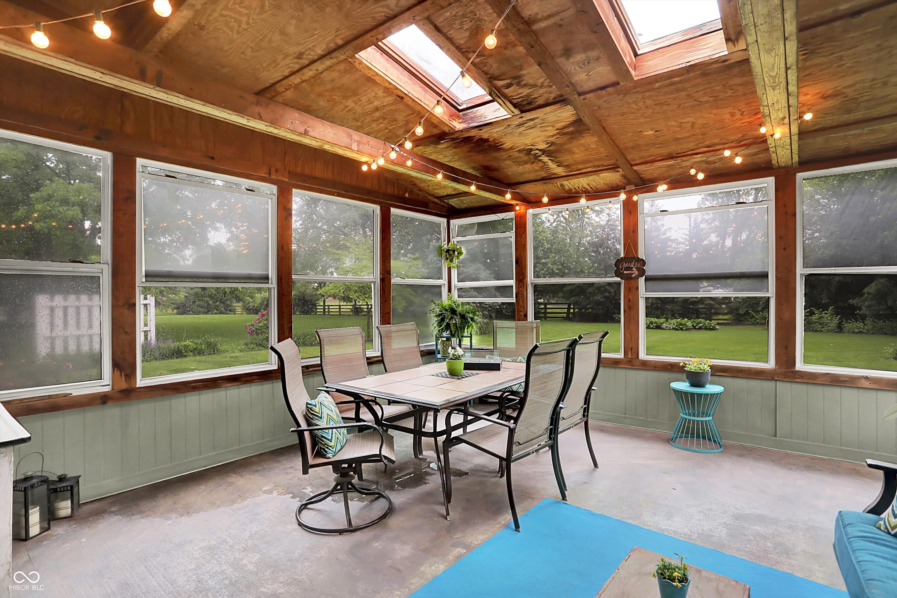 1095 Williamsburg Lane