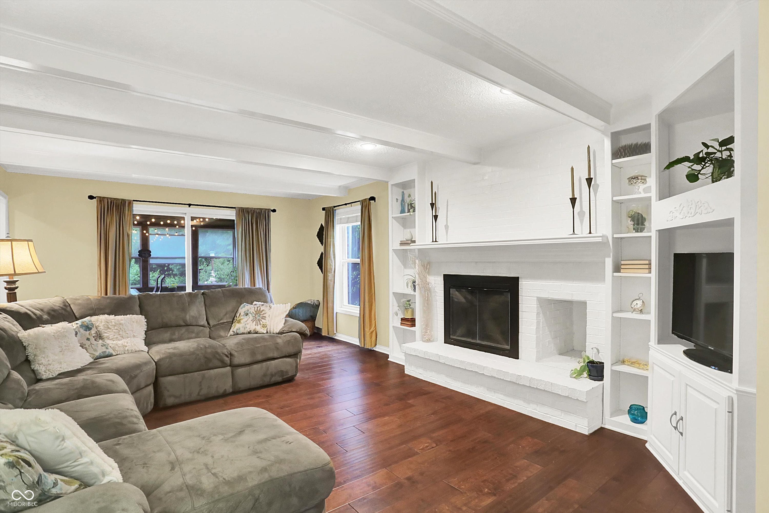 1095 Williamsburg Lane