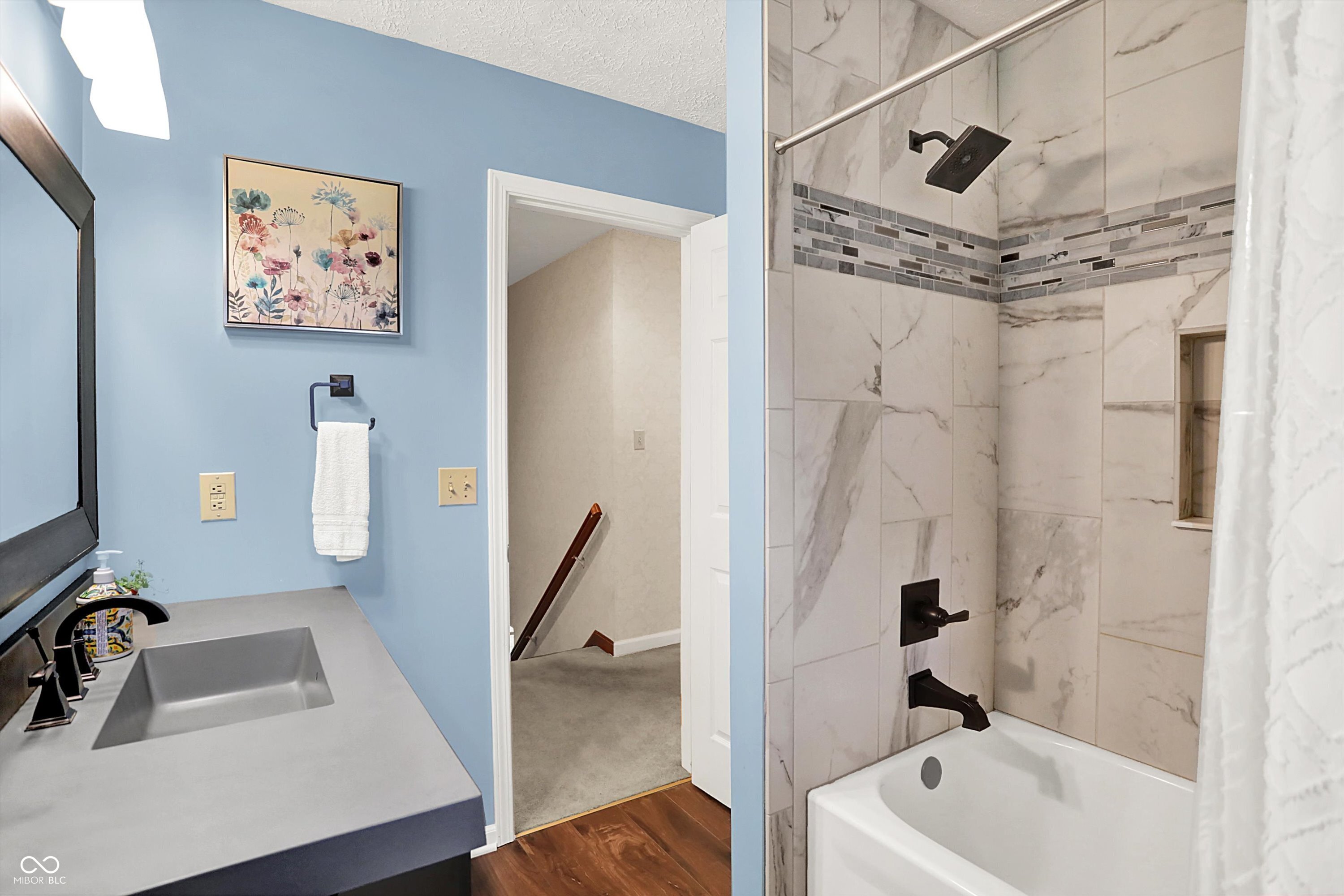 1095 Williamsburg Lane