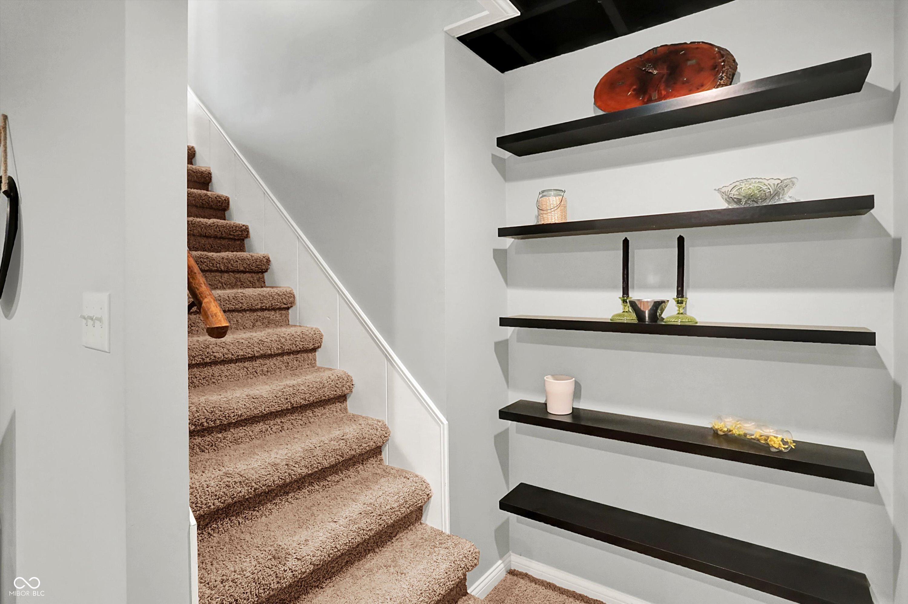 1095 Williamsburg Lane