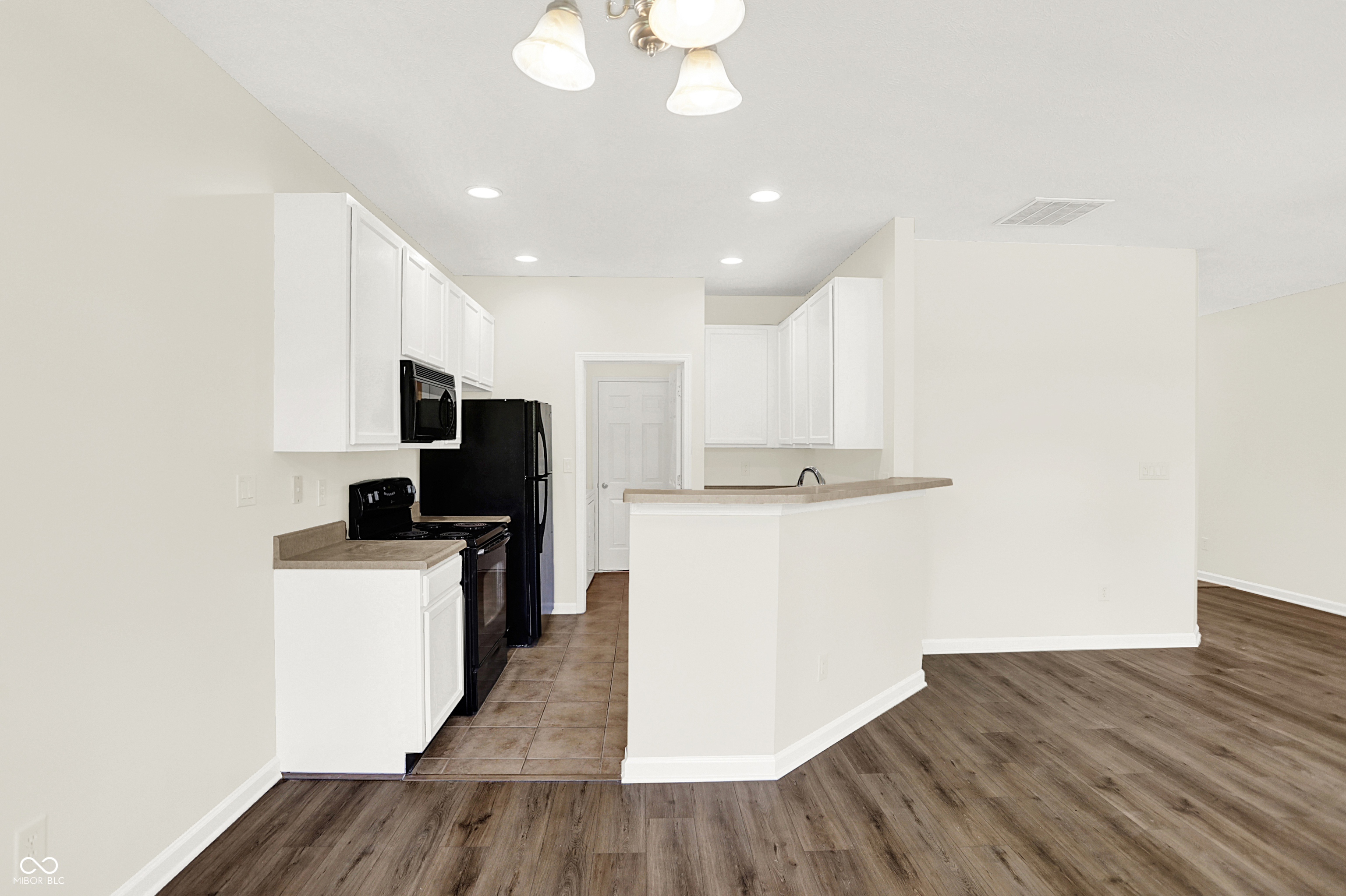 5686 Castor Way