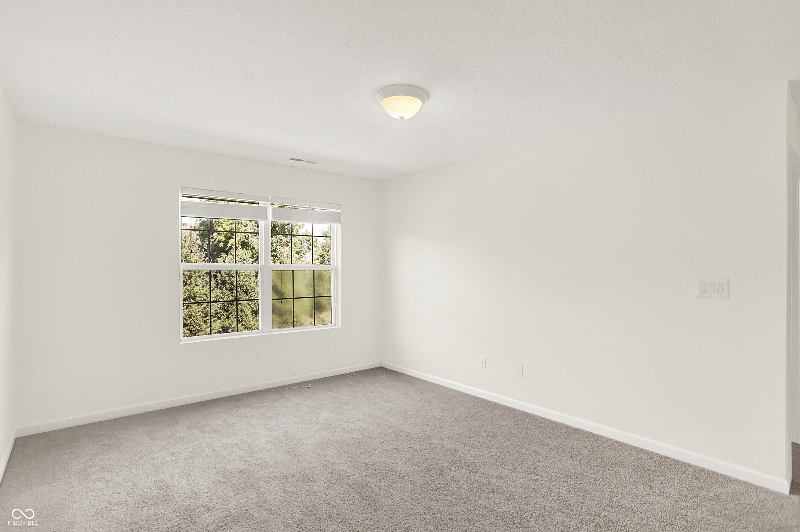 5686 Castor Way