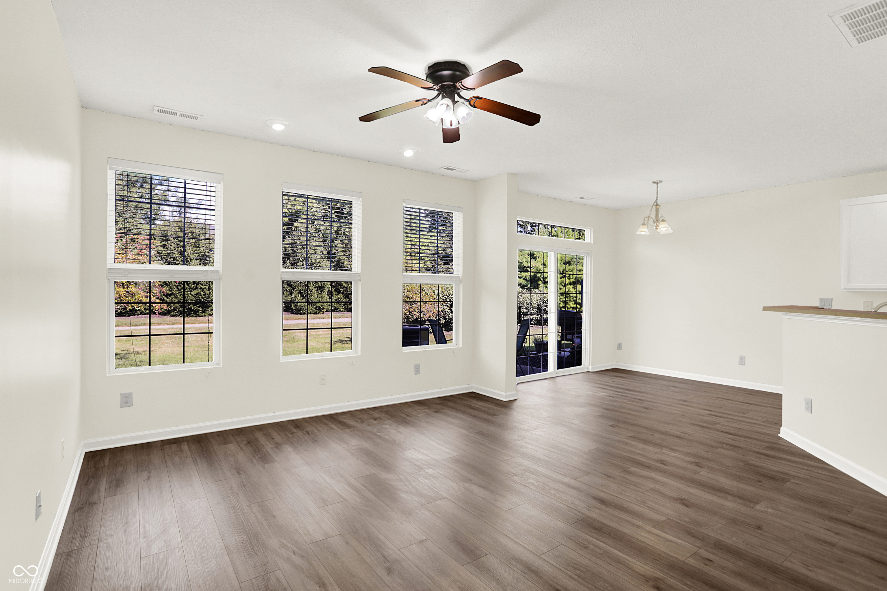 5686 Castor Way