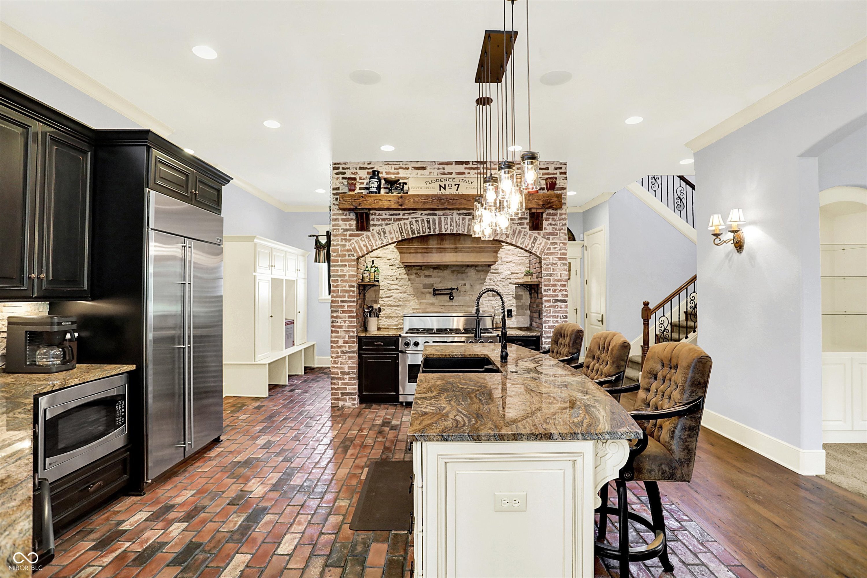 8581 Hunt Club Road