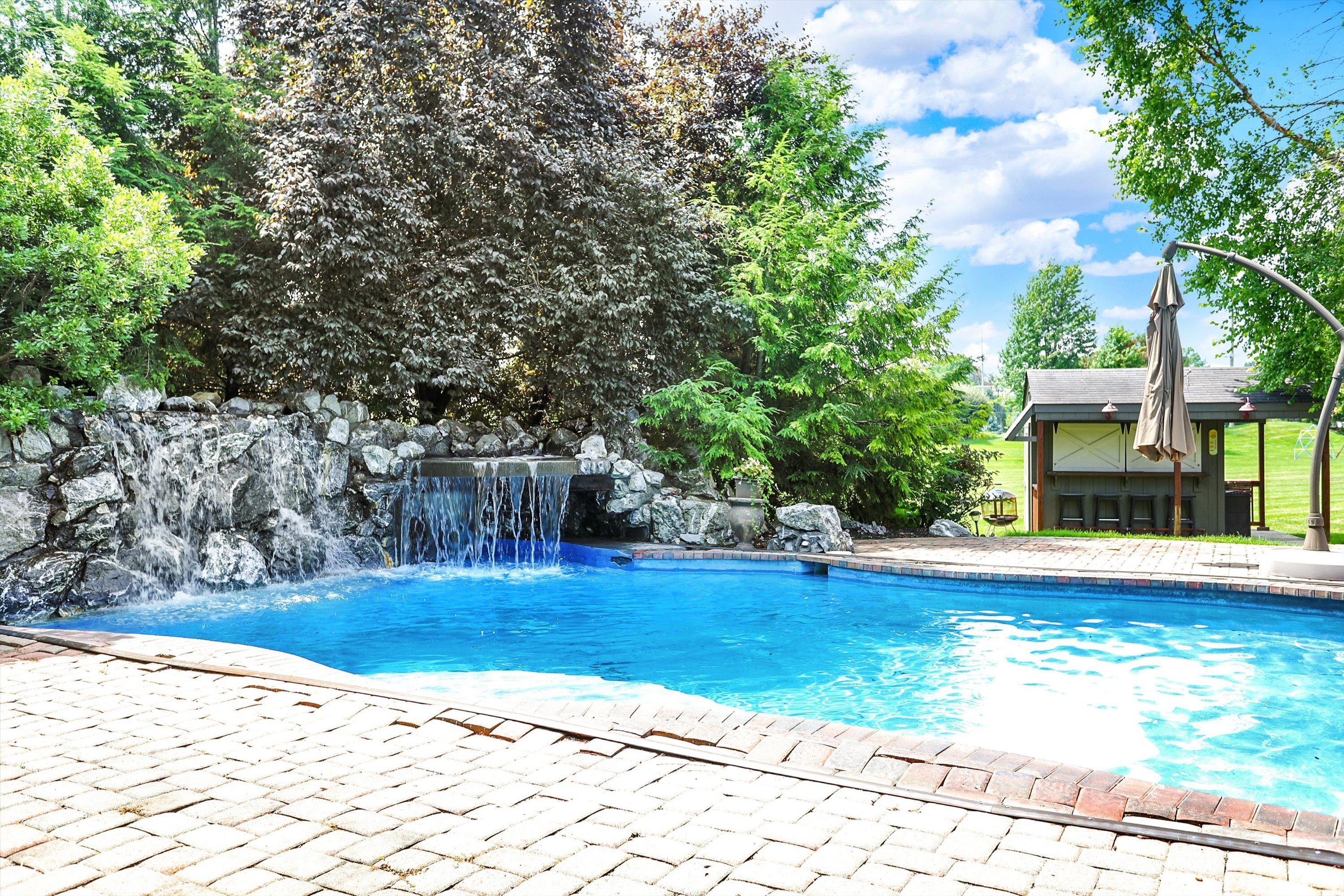 8581 Hunt Club Road