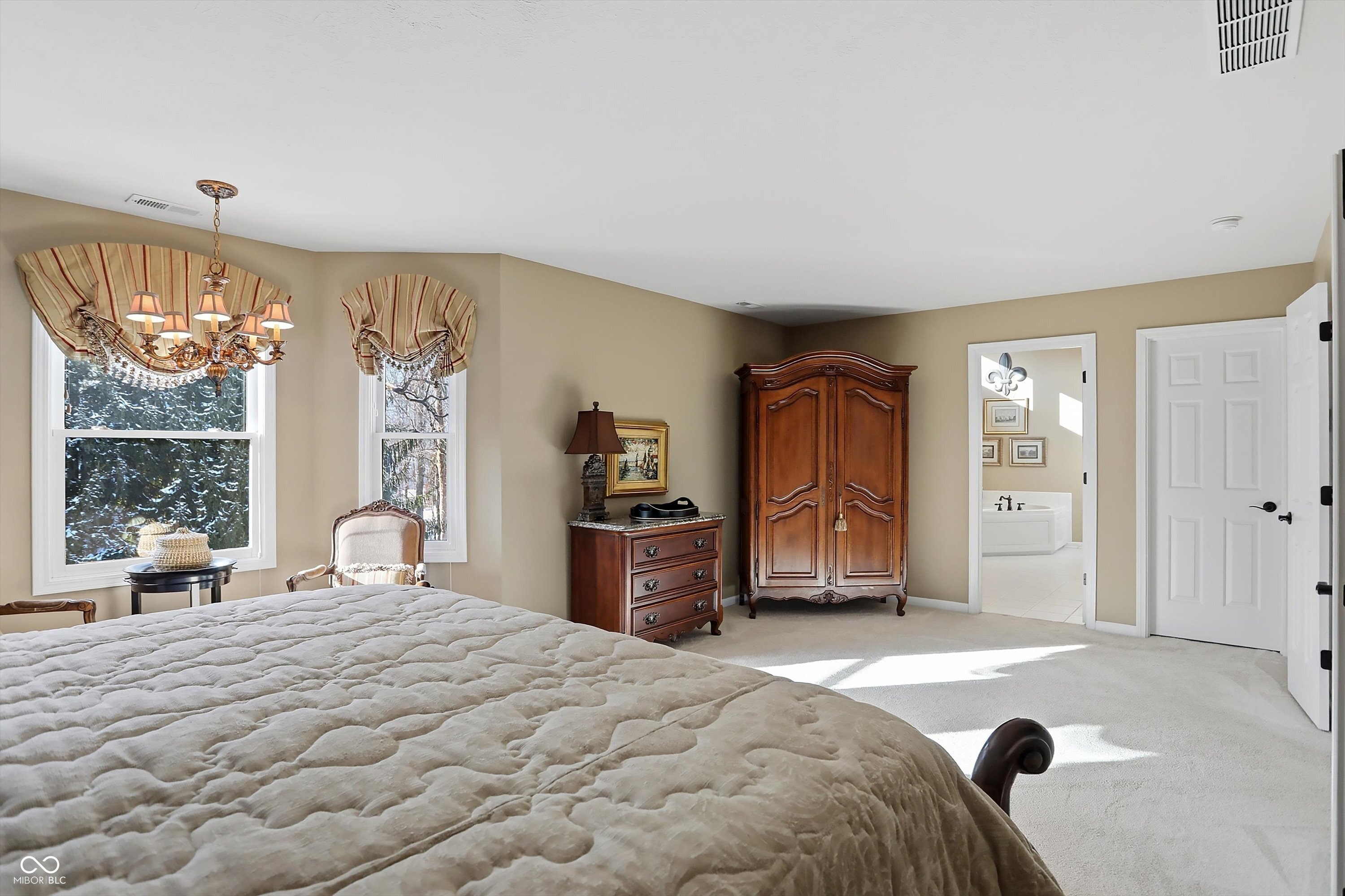 4694 Austin Trace