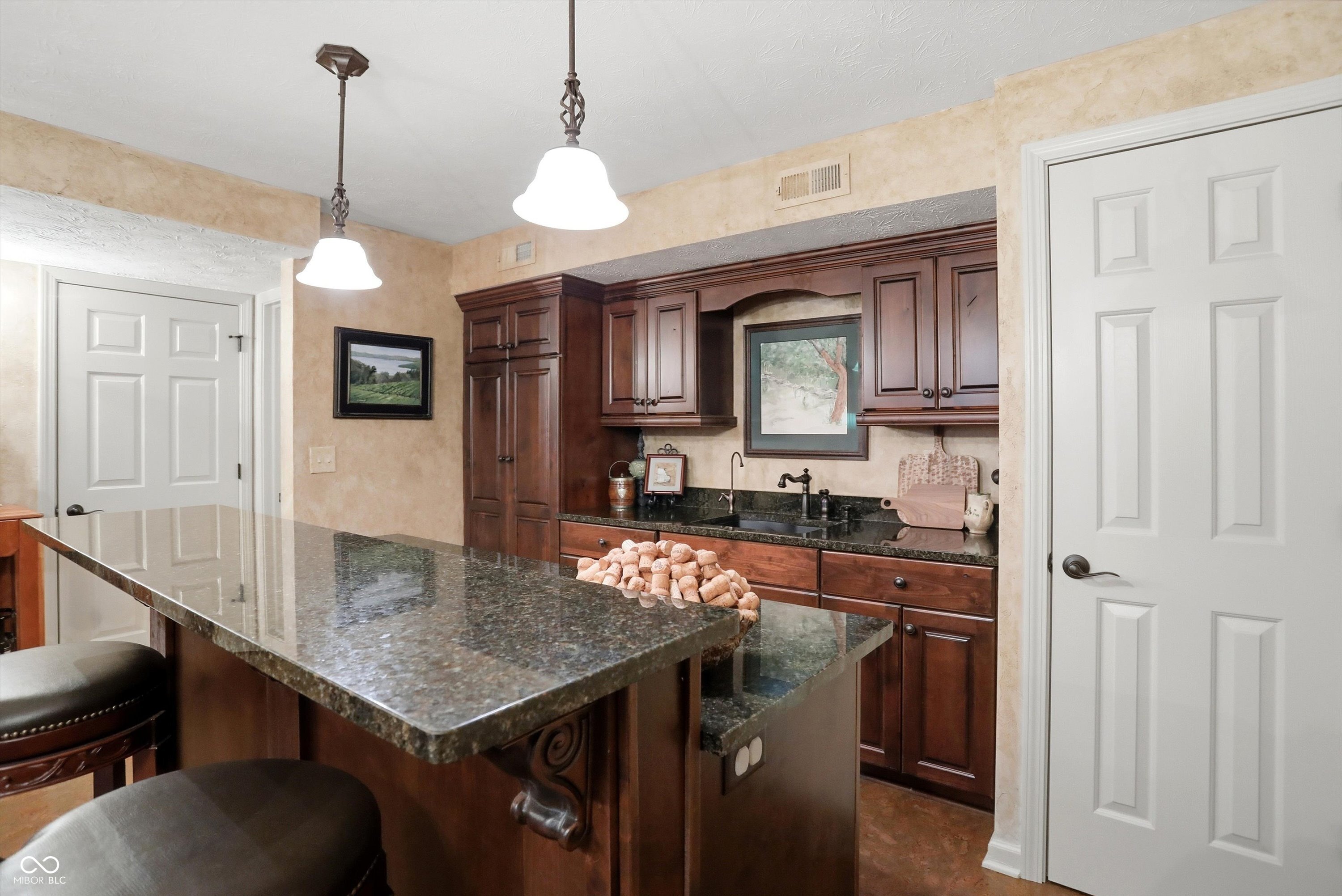4694 Austin Trace