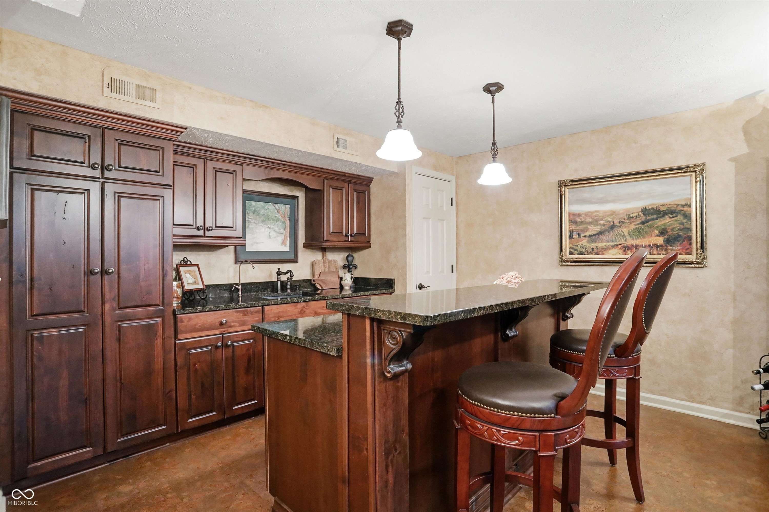 4694 Austin Trace
