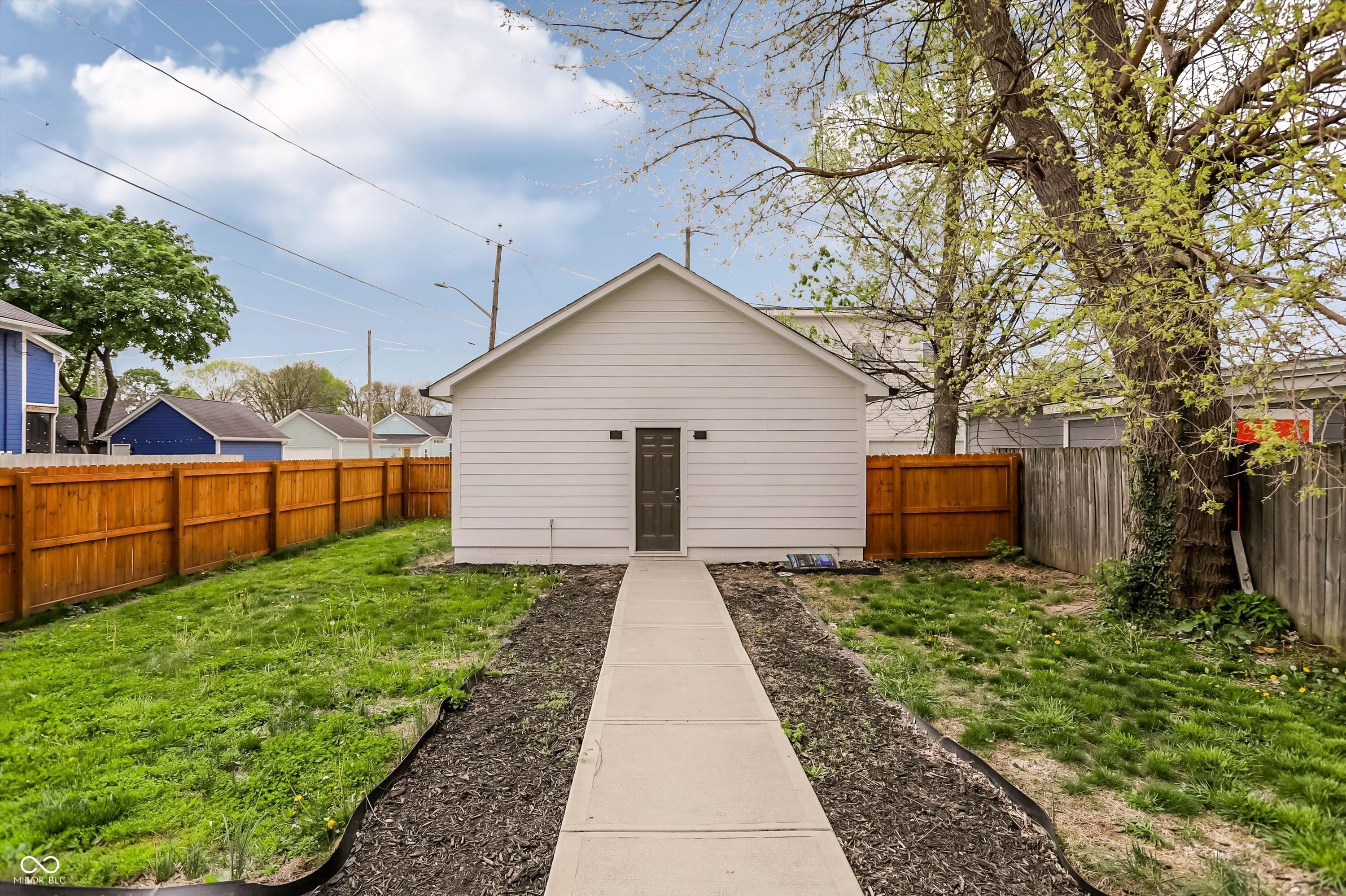 1454 Laurel Street
