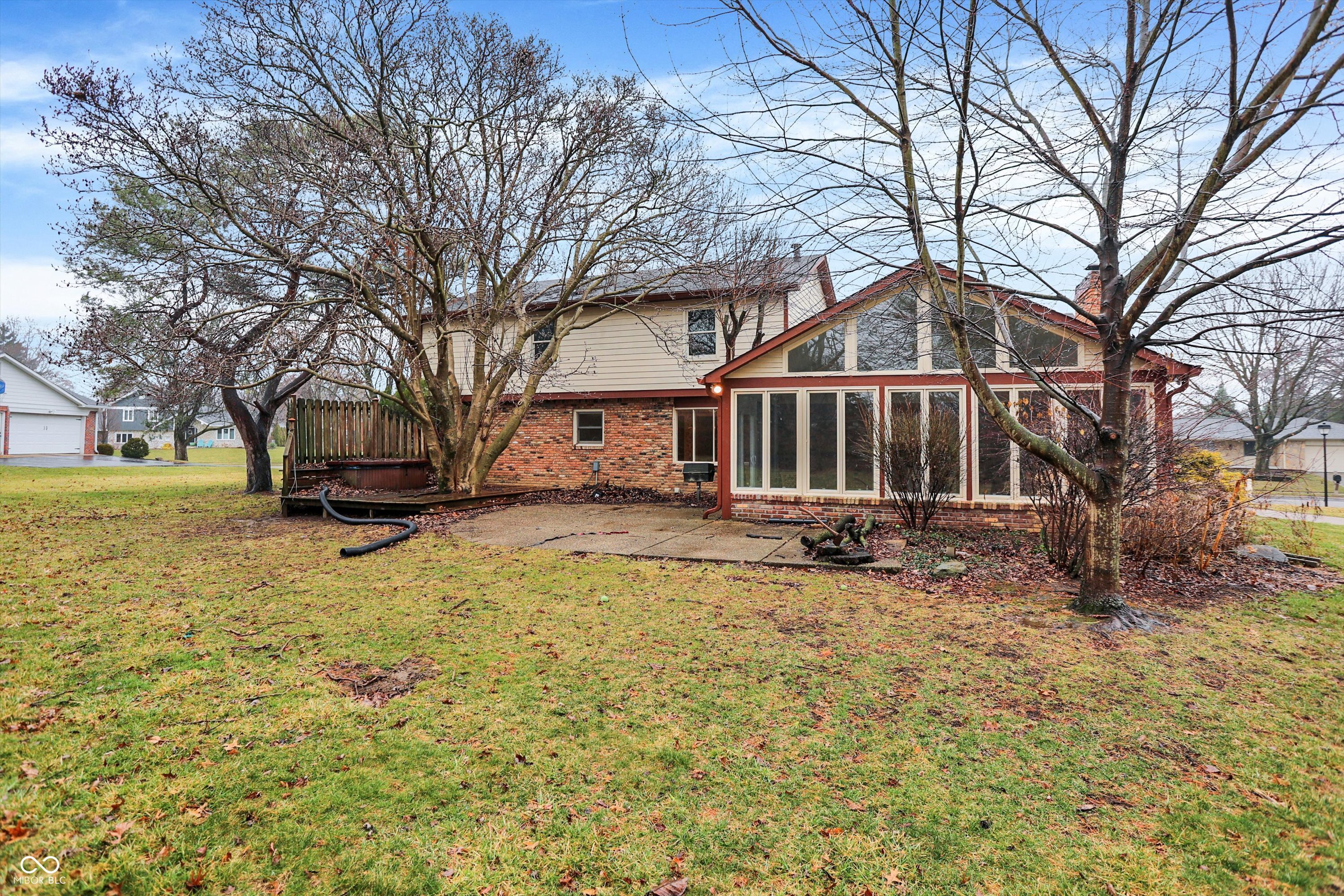 10806 E Lakeshore Drive