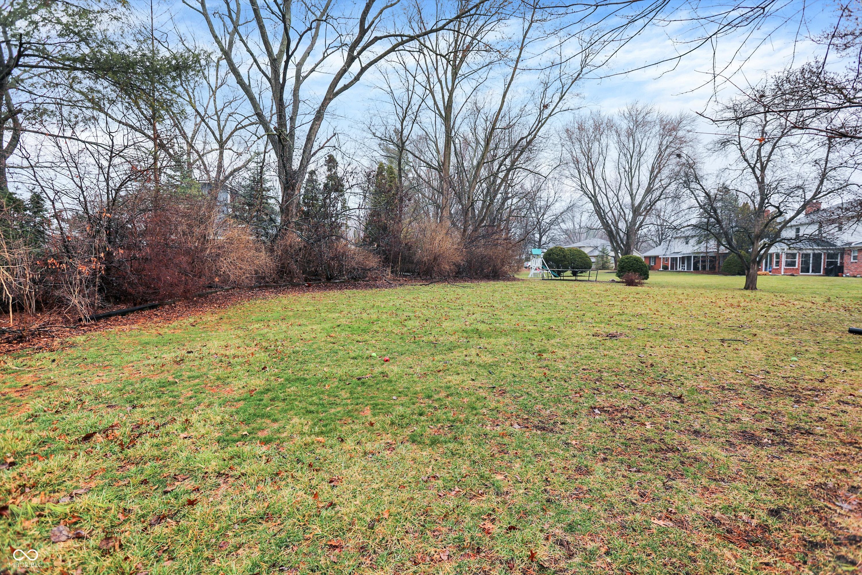 10806 E Lakeshore Drive