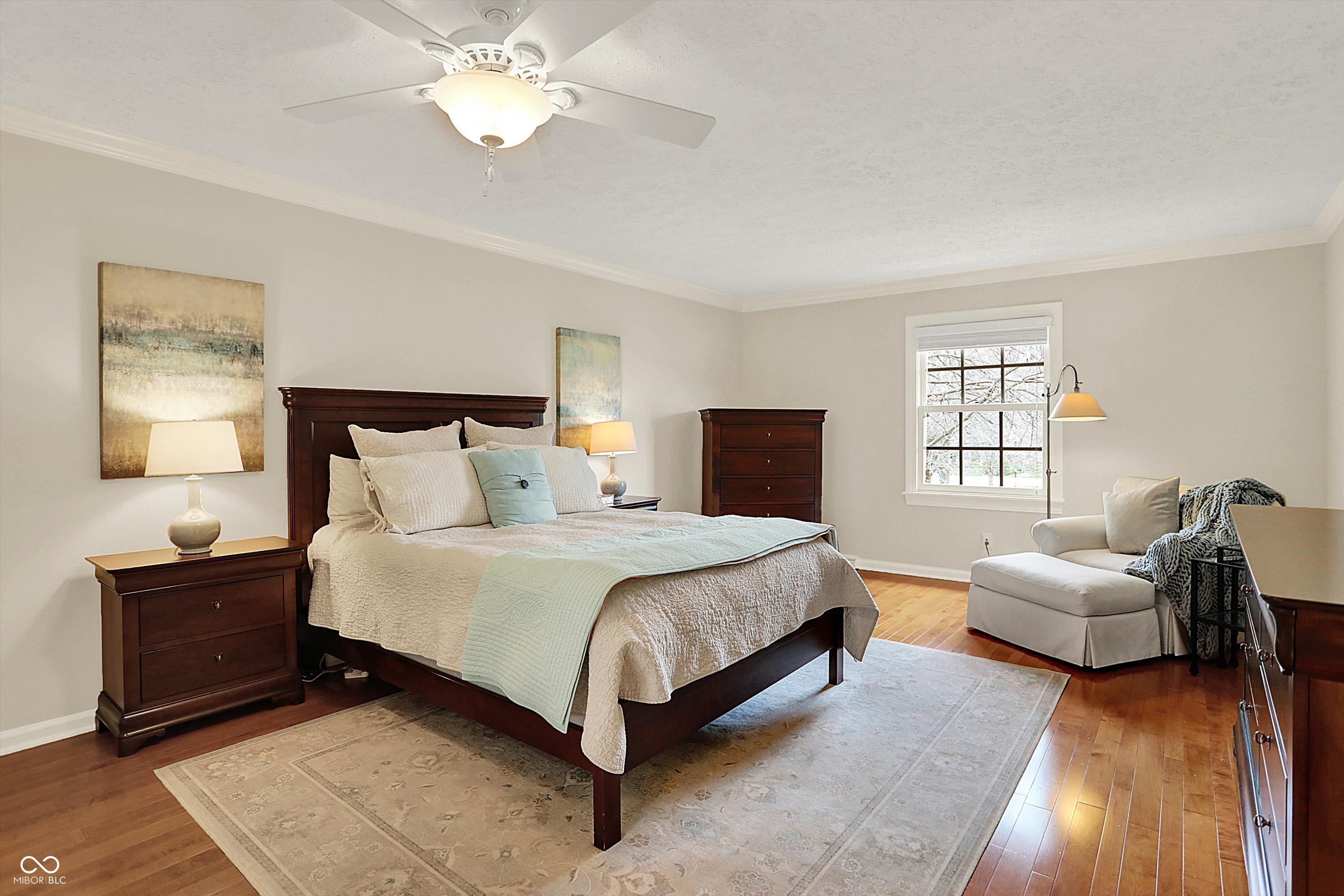 915 Williamsburg Lane