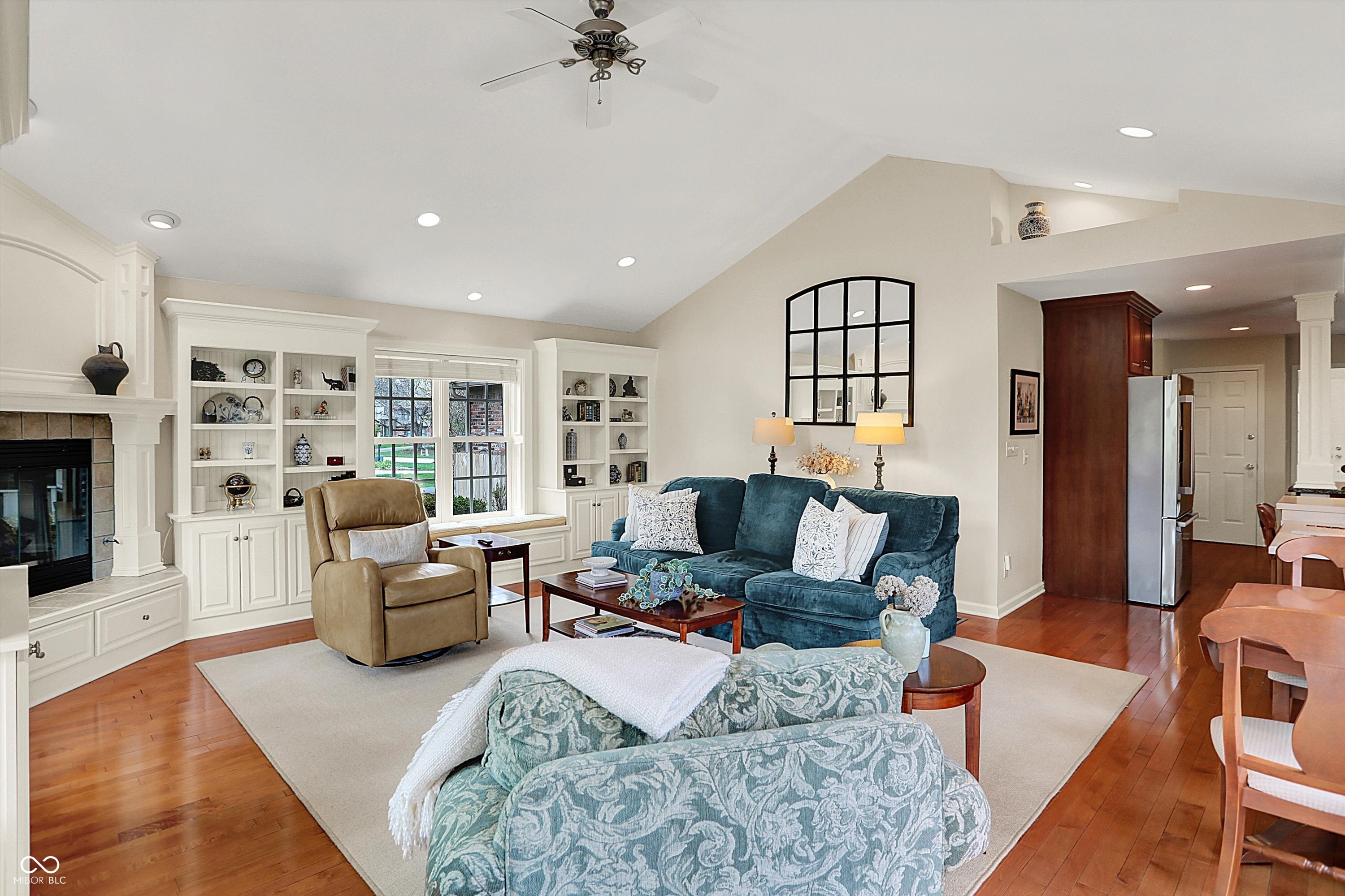 915 Williamsburg Lane