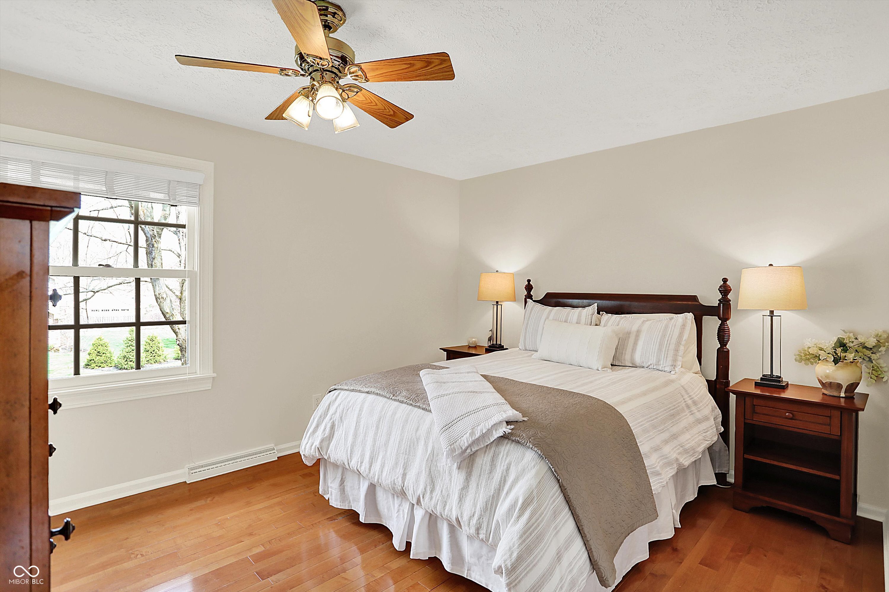 915 Williamsburg Lane