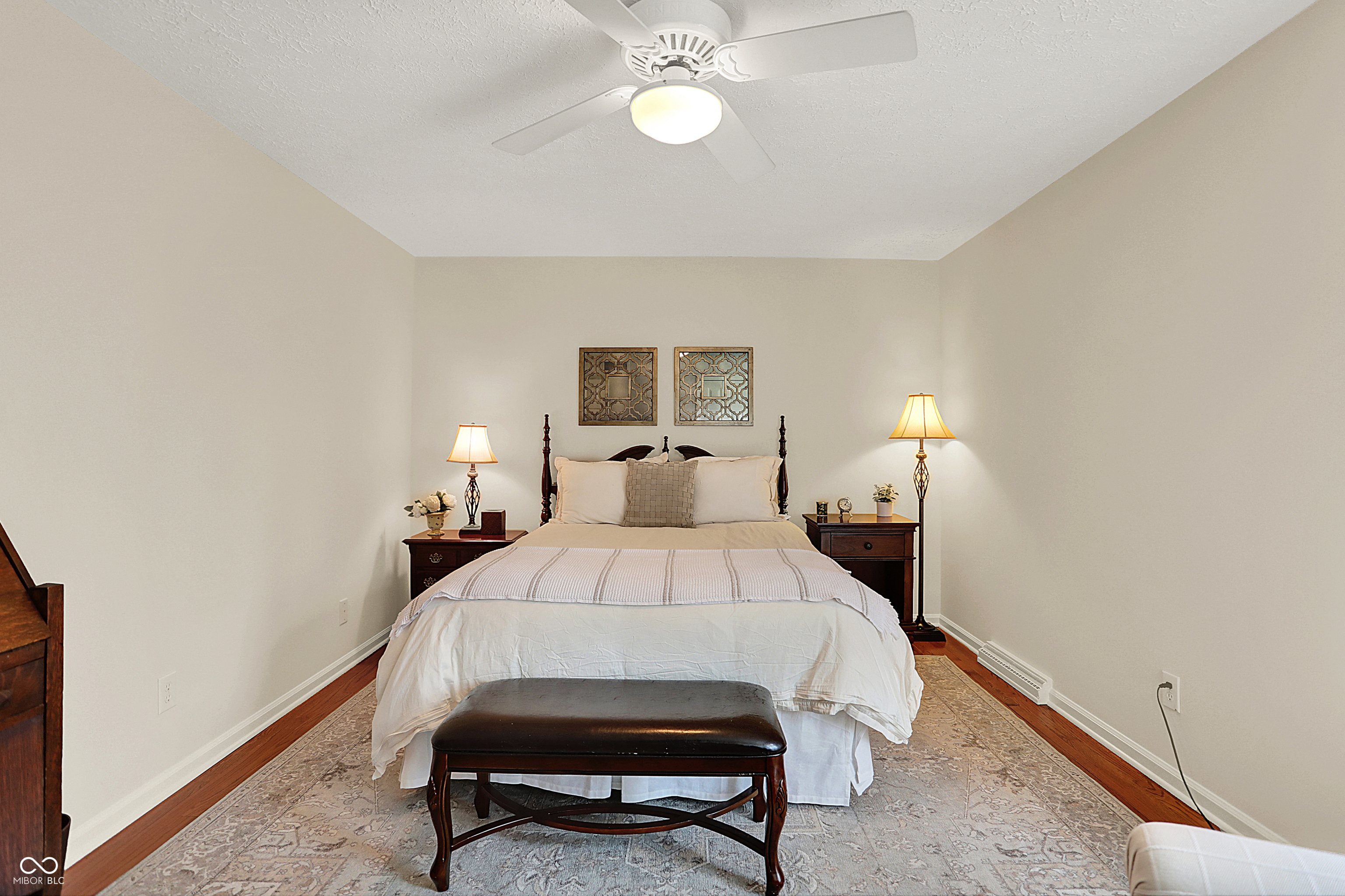 915 Williamsburg Lane