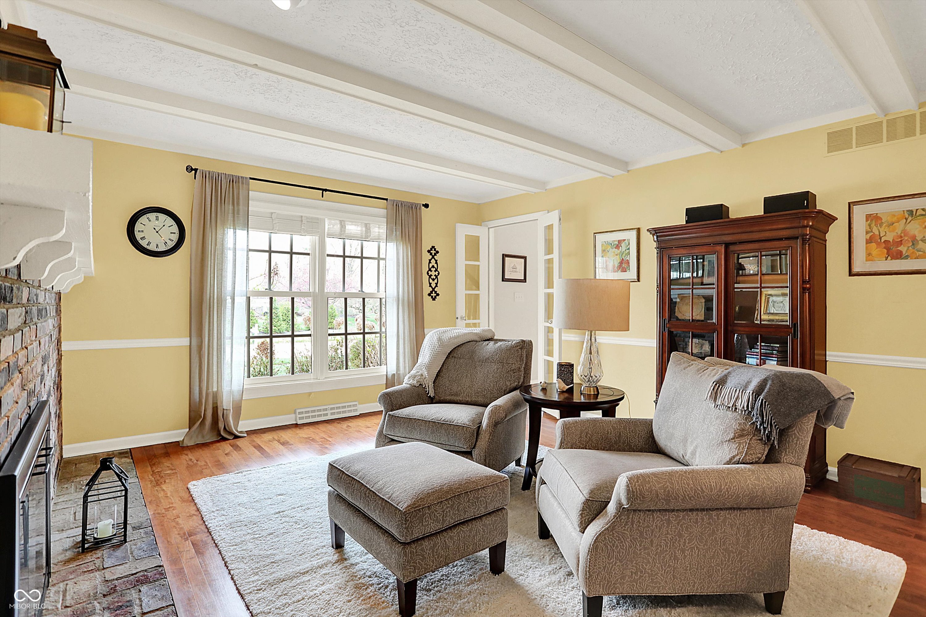 915 Williamsburg Lane
